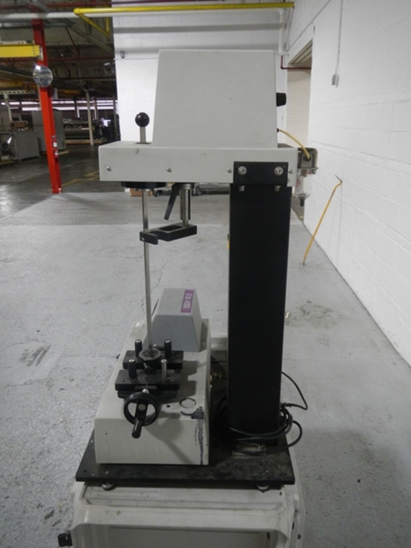 Vibrac cap torque tester, model 1520A, rated 50# with controls. - Image 3 of 7