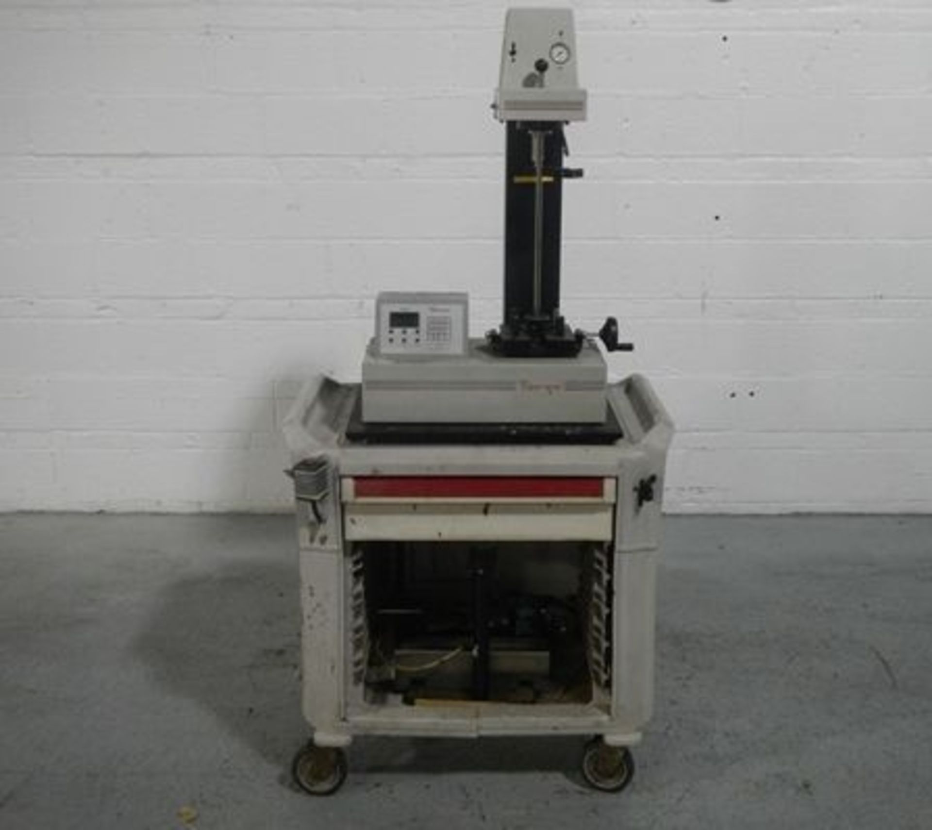 Vibrac cap torque tester, model 1520A, rated 50# with controls. - Image 2 of 7