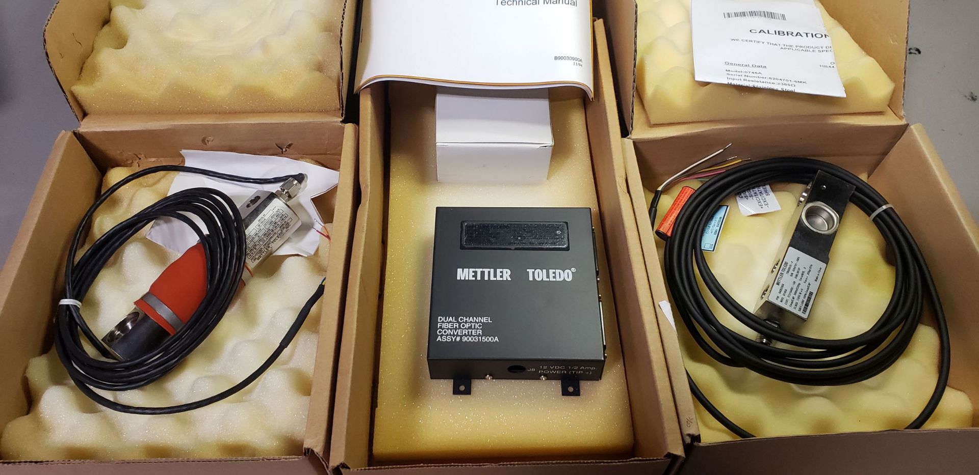 Lot of Mettler Toledo Parts, including Dual Channel Fiber Optics Converter, 500 lb and 1000 lb