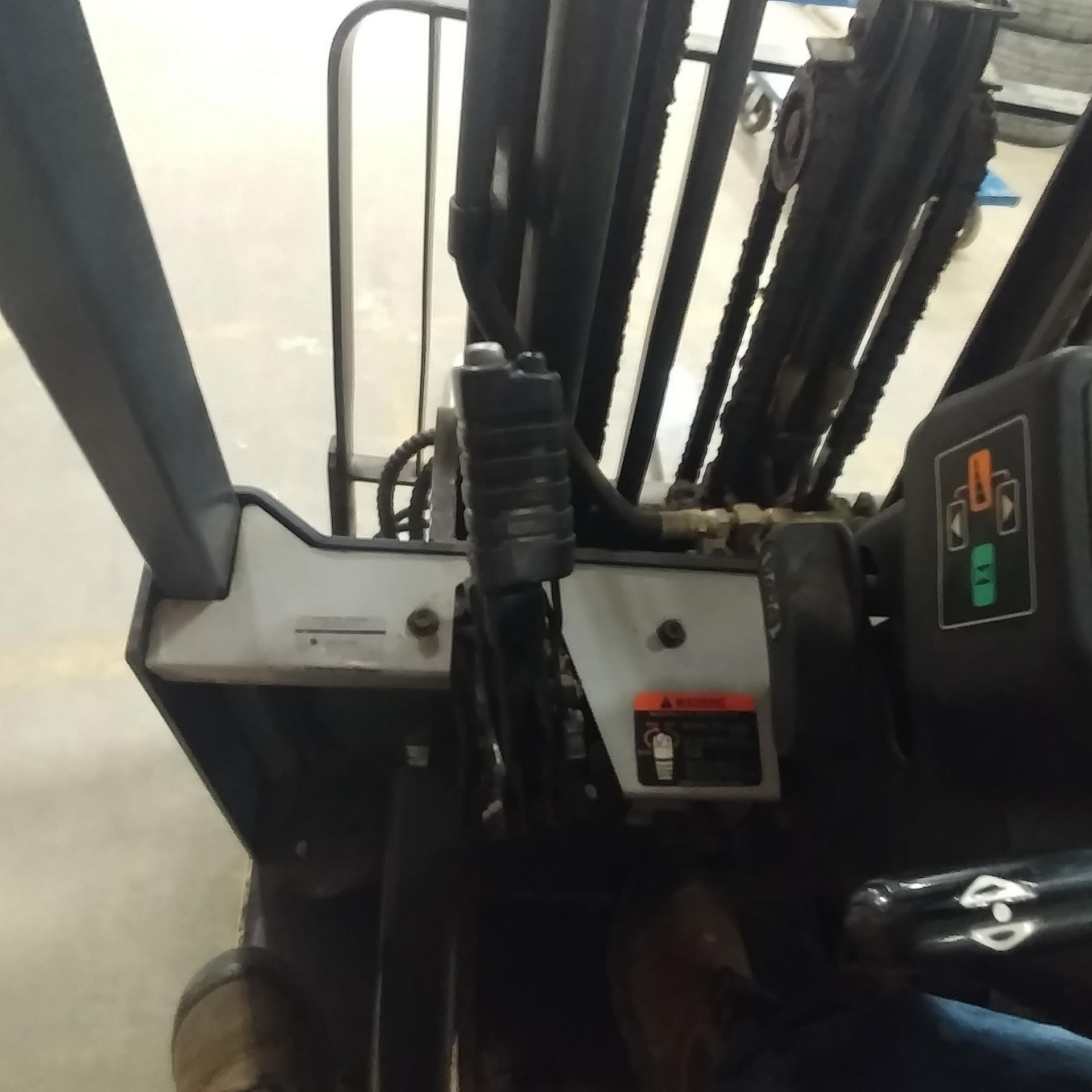 Toyota Electric Forklift Truck - 3 Stage - c/w chargers - 5000 lb capacity - Image 7 of 28