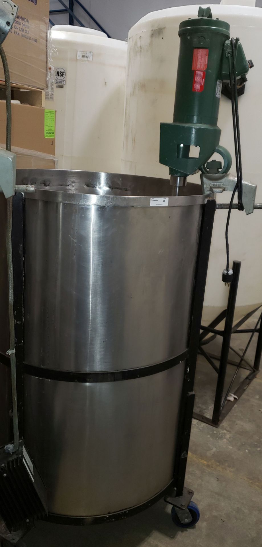 200 Gal STAINLESS STEEL TANK with Lightinin' mixer - Image 2 of 9