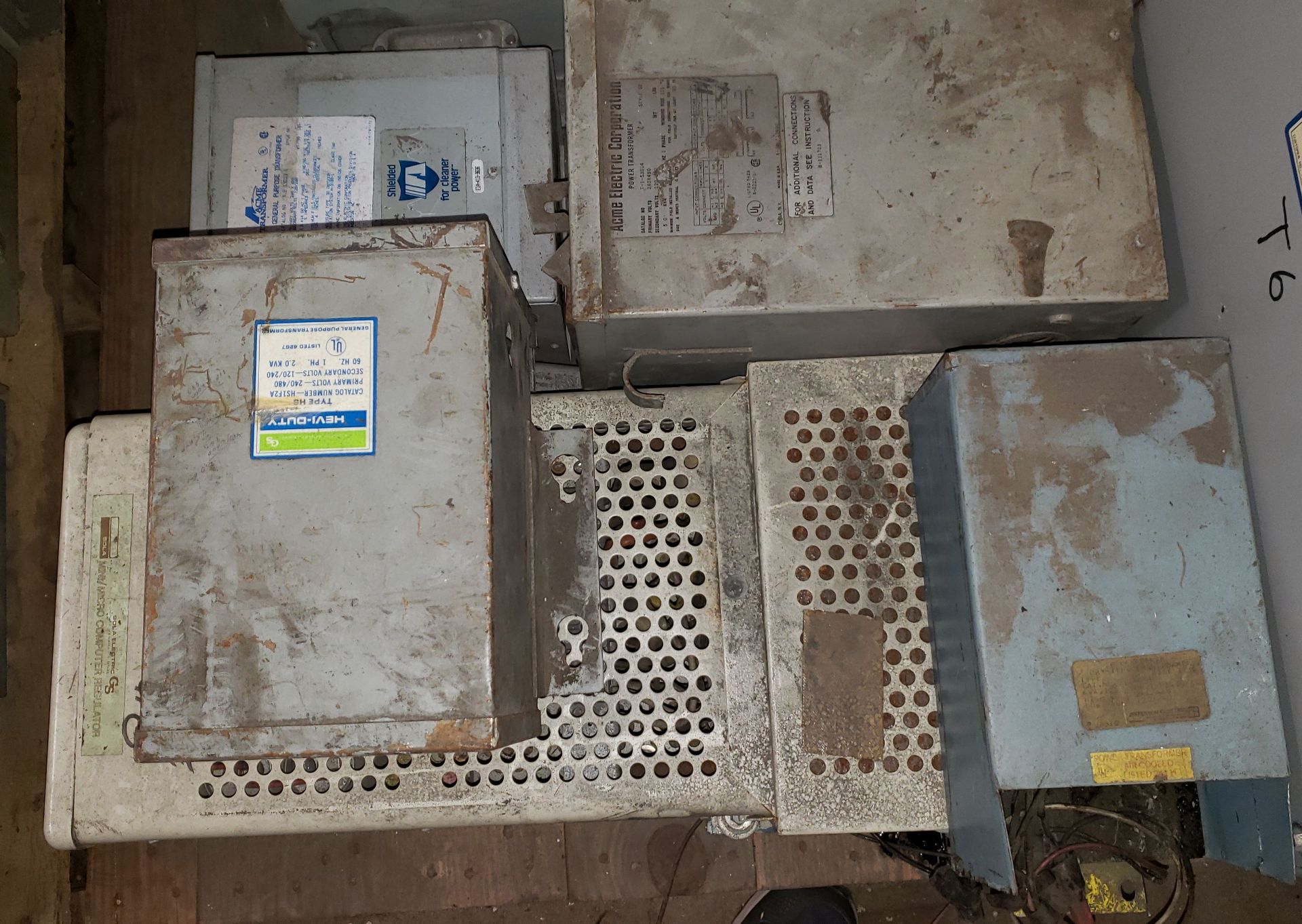 (1) Lot of Small Transformers, plus 30 kVA unit - Image 4 of 11