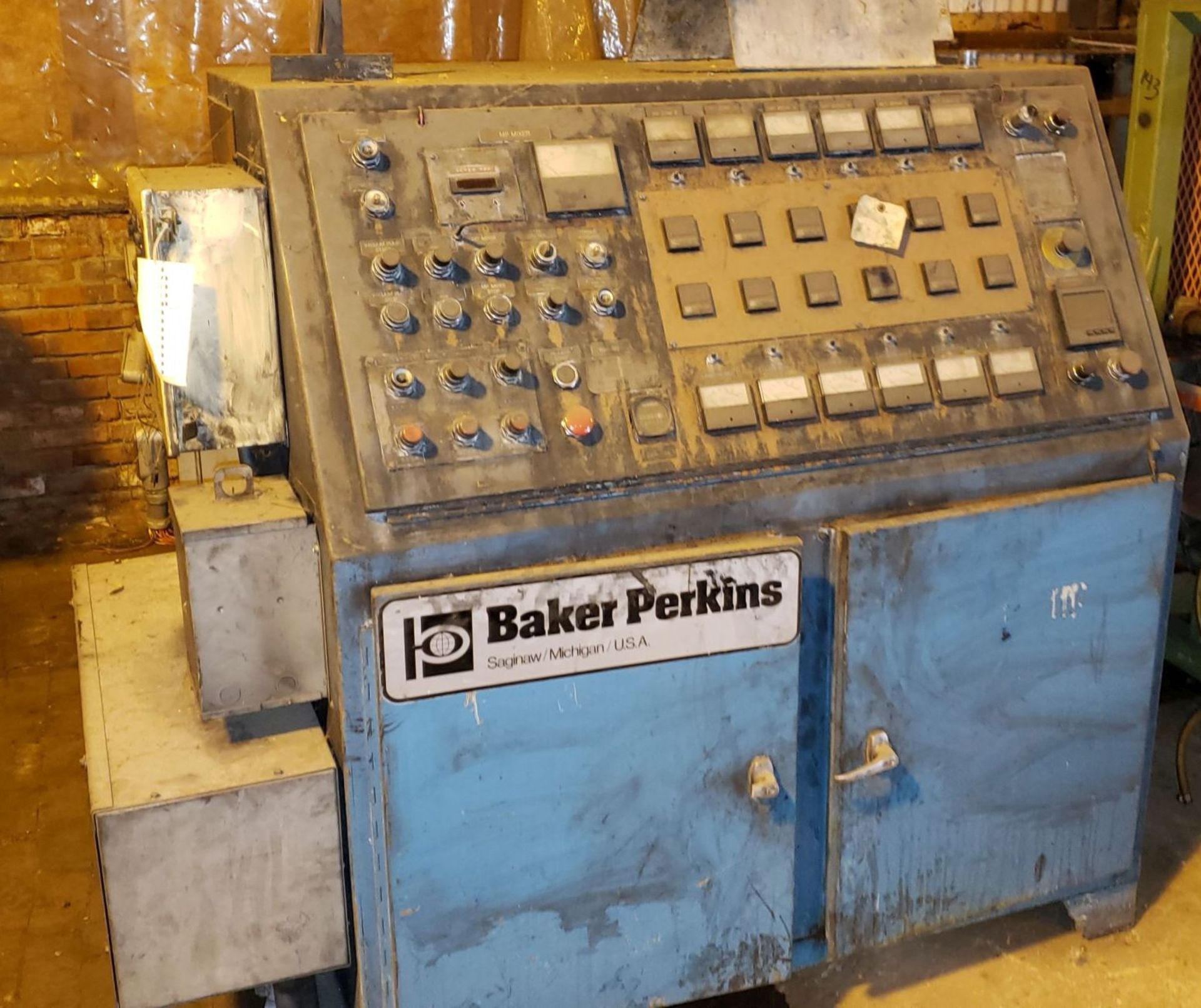 100 MM Baker Perkins twin screw compounding extruder, Model MP-100MM-DE-XLT, 100MM/68.5MM tapered - Image 7 of 7