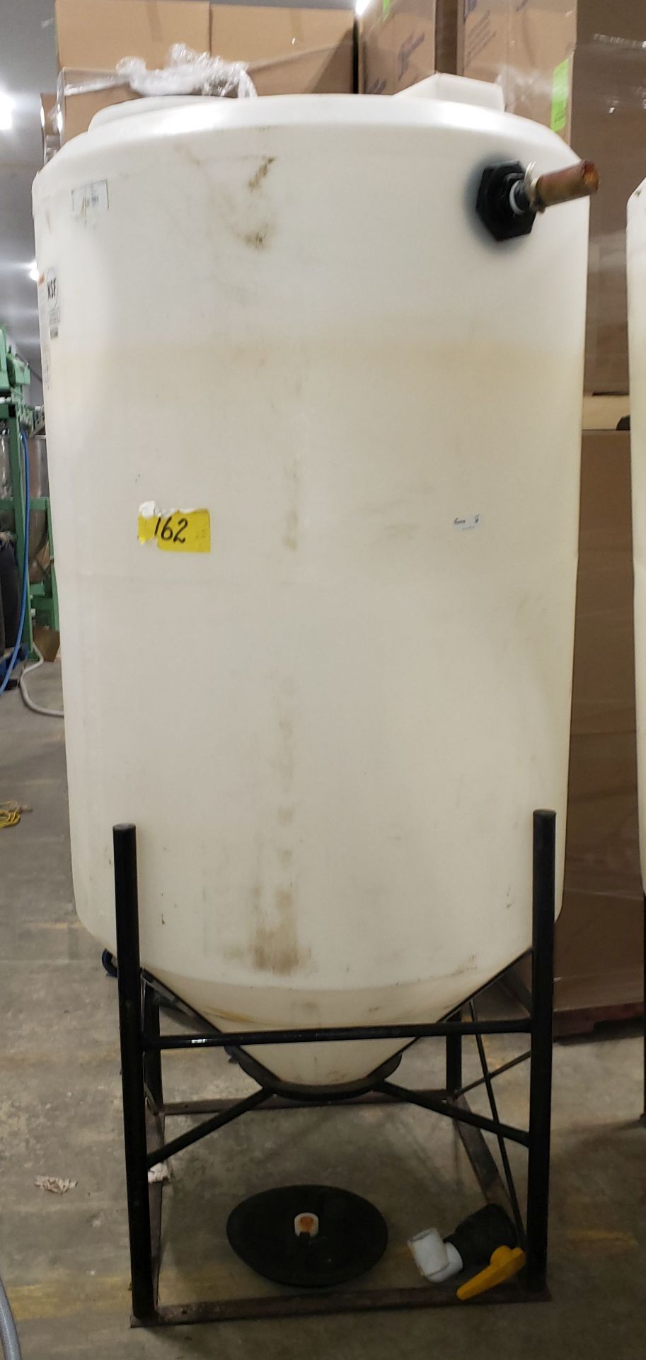 350 gallon pvc holding tanks with valve, lid and stand - Image 3 of 3