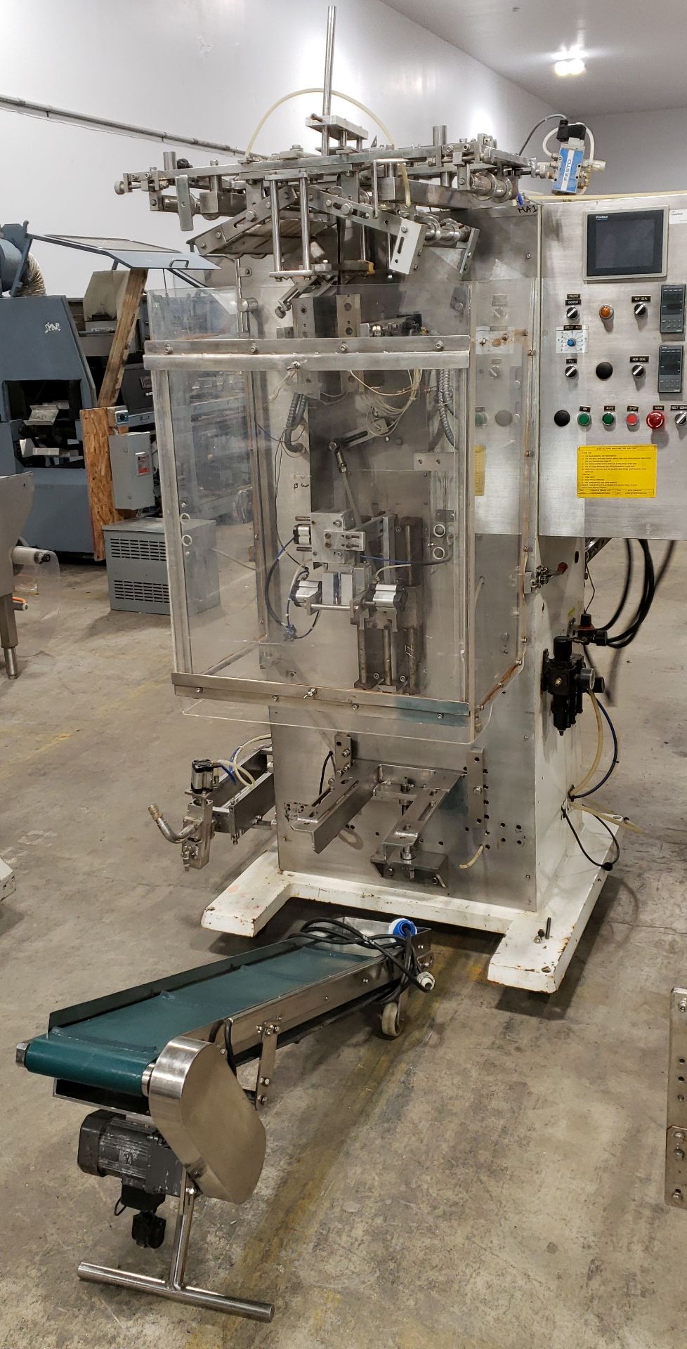 SAVPAK VERTICAL FORM FILL & SEAL MACHINE 4 sided seal Model 120-LS Serial 275060 380 V 3phase 7 - Image 2 of 22