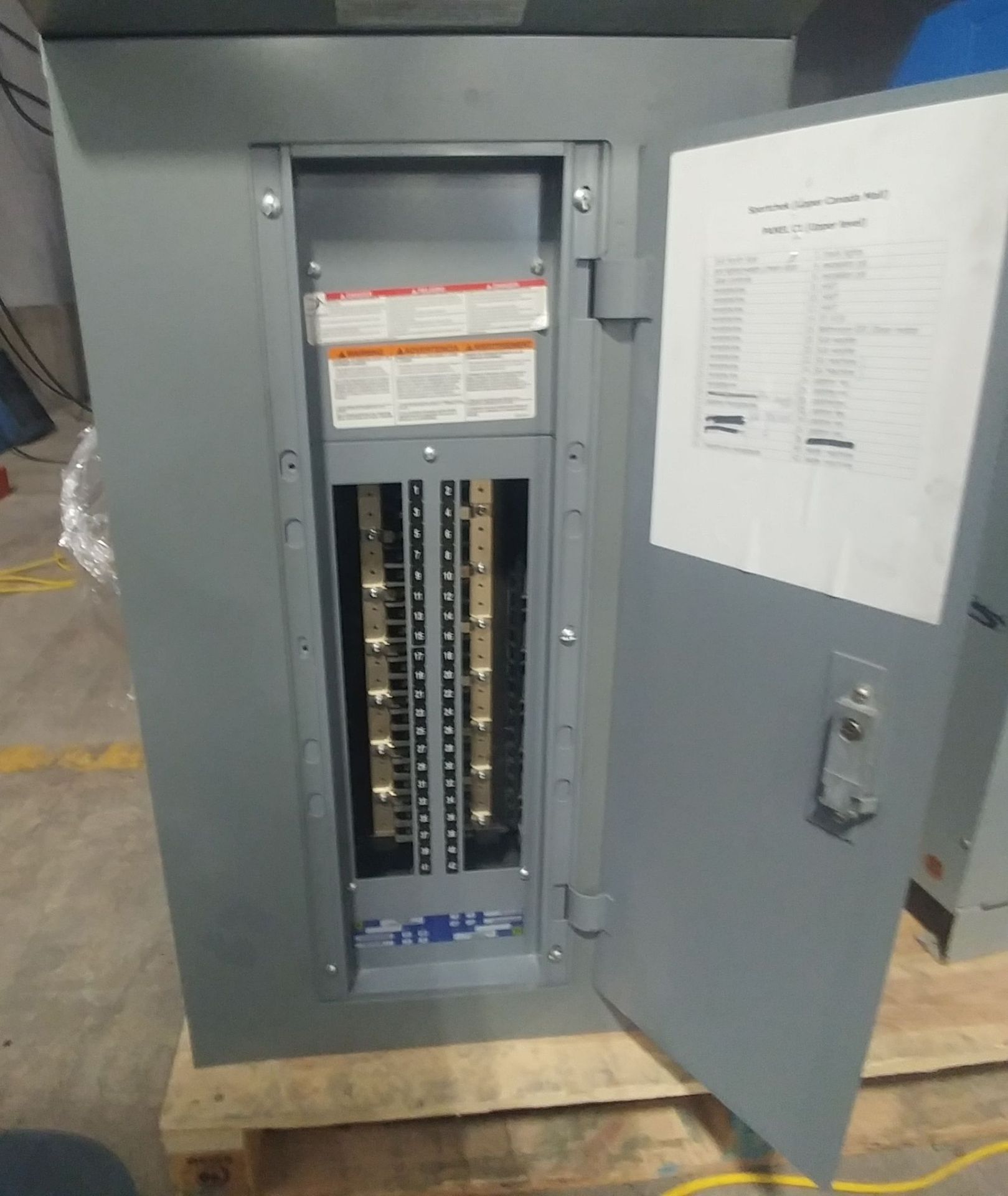 Square D Electrical Panel, 3 phase, 4 Wire Bolt on Type 225 AMP E2 Series