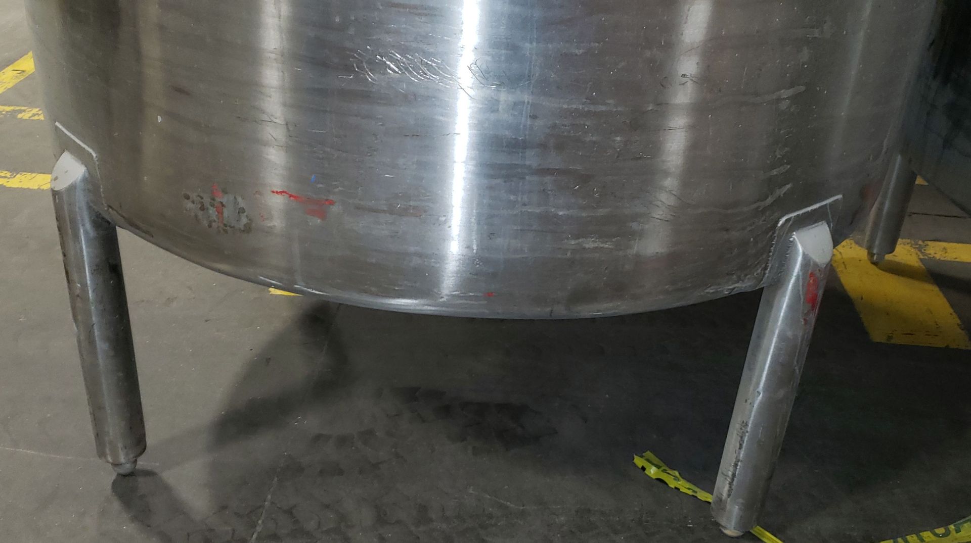 4,322L (1150 Gallon USG) Stainless Steel Tank, on 4 legs, domed top and dish bottom 82" straight - Image 6 of 15