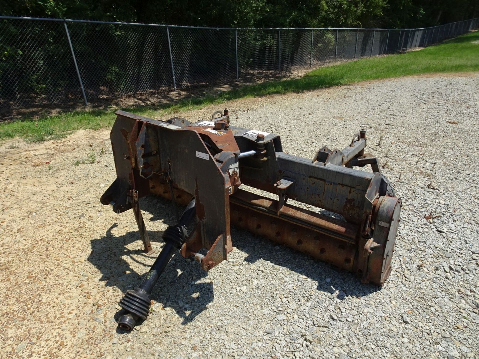 2003 FFC Attachments Model LAF5676-0000 56" PTO Driven Harley Rake With Catagory 1 or 2 3-Point - Image 4 of 6