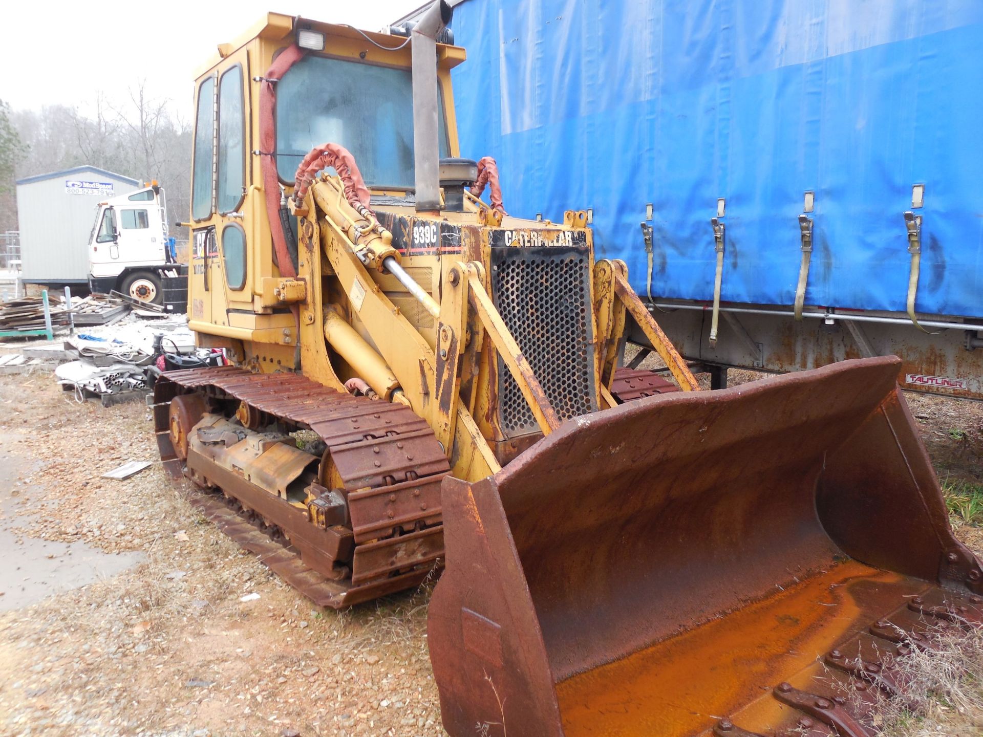 Caterpillar Model 939C Crawler Type Loader - 2022 Hours. **See Auctioneers Note** - Image 2 of 15