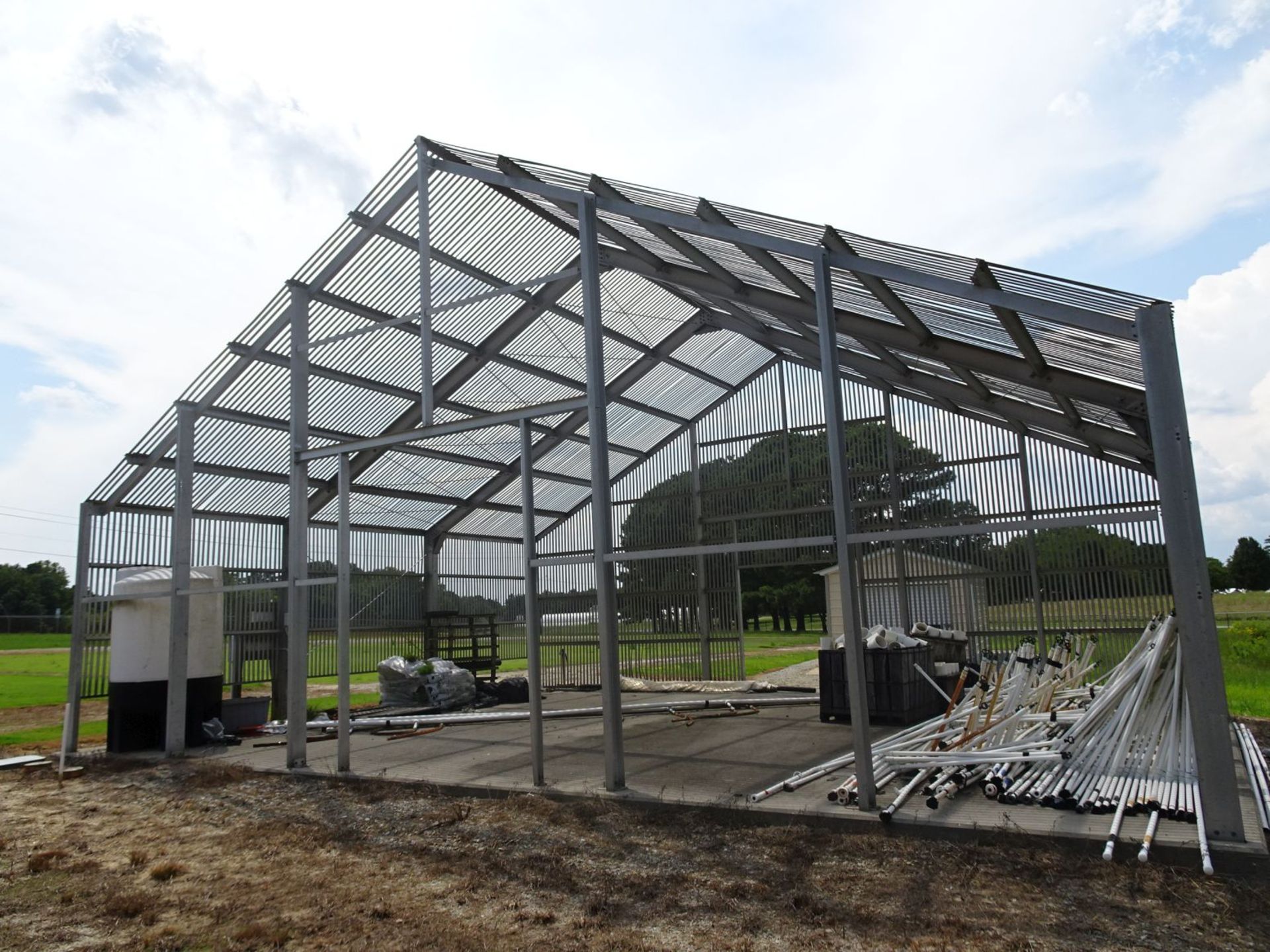 Aluminium Frame 50% Slatted Shade House 30' x 40' approx dimensions - Image 3 of 10