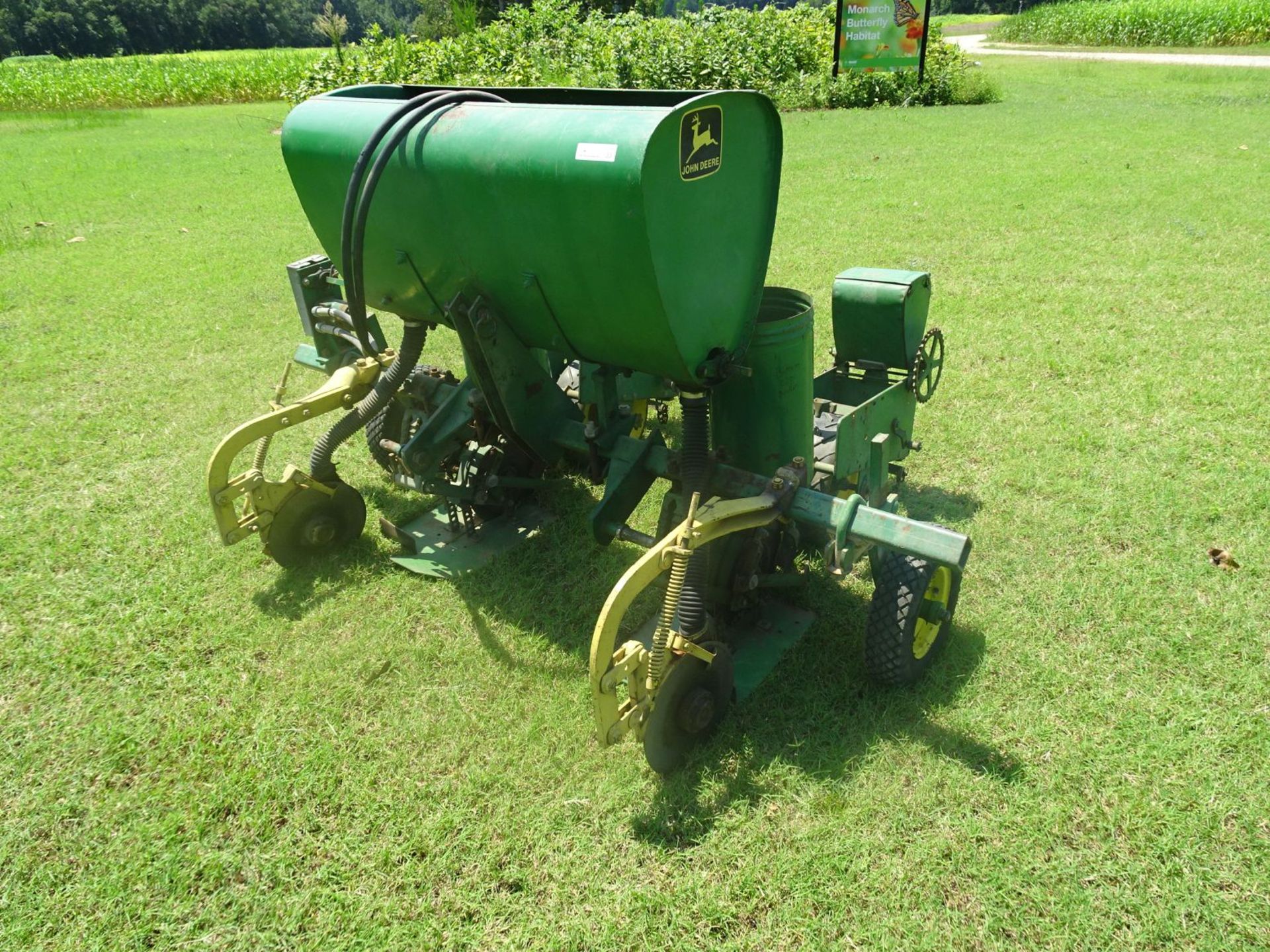 John Deere 2-Row Planter With 86" Cat 1 and 2 Mounting Bar, 42" Hydraulic Fertilizer Mixing/ - Image 6 of 8
