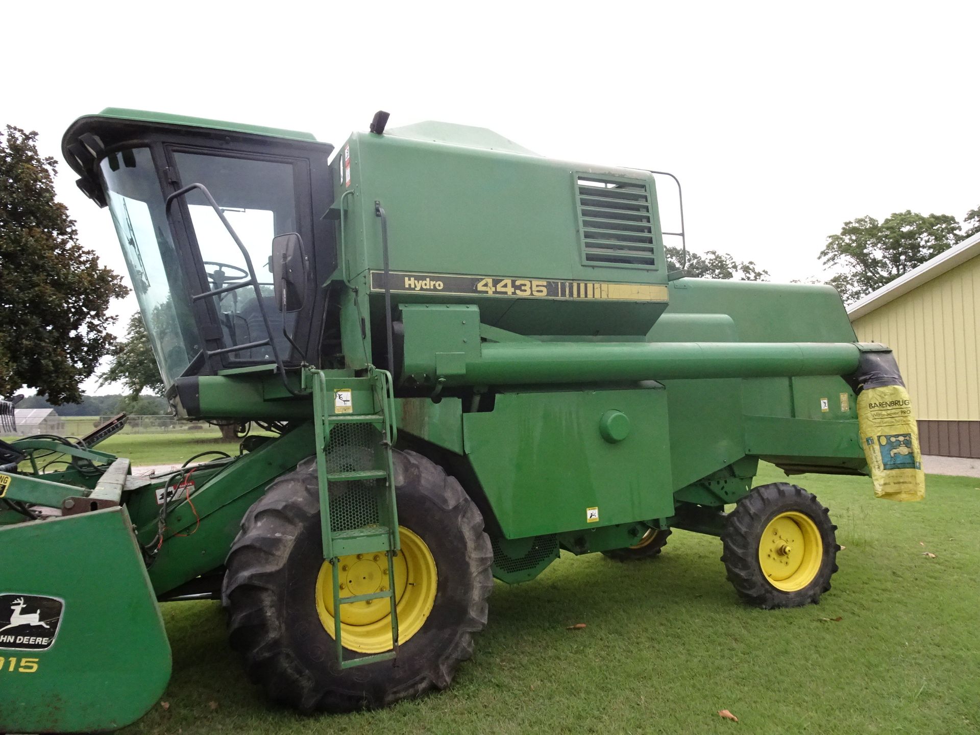 BULK LOT: Lots 39-43 John Deere Hydro Combine w/Grain & Corn Head & 2 Trailers See Auctioneers Note - Image 4 of 37