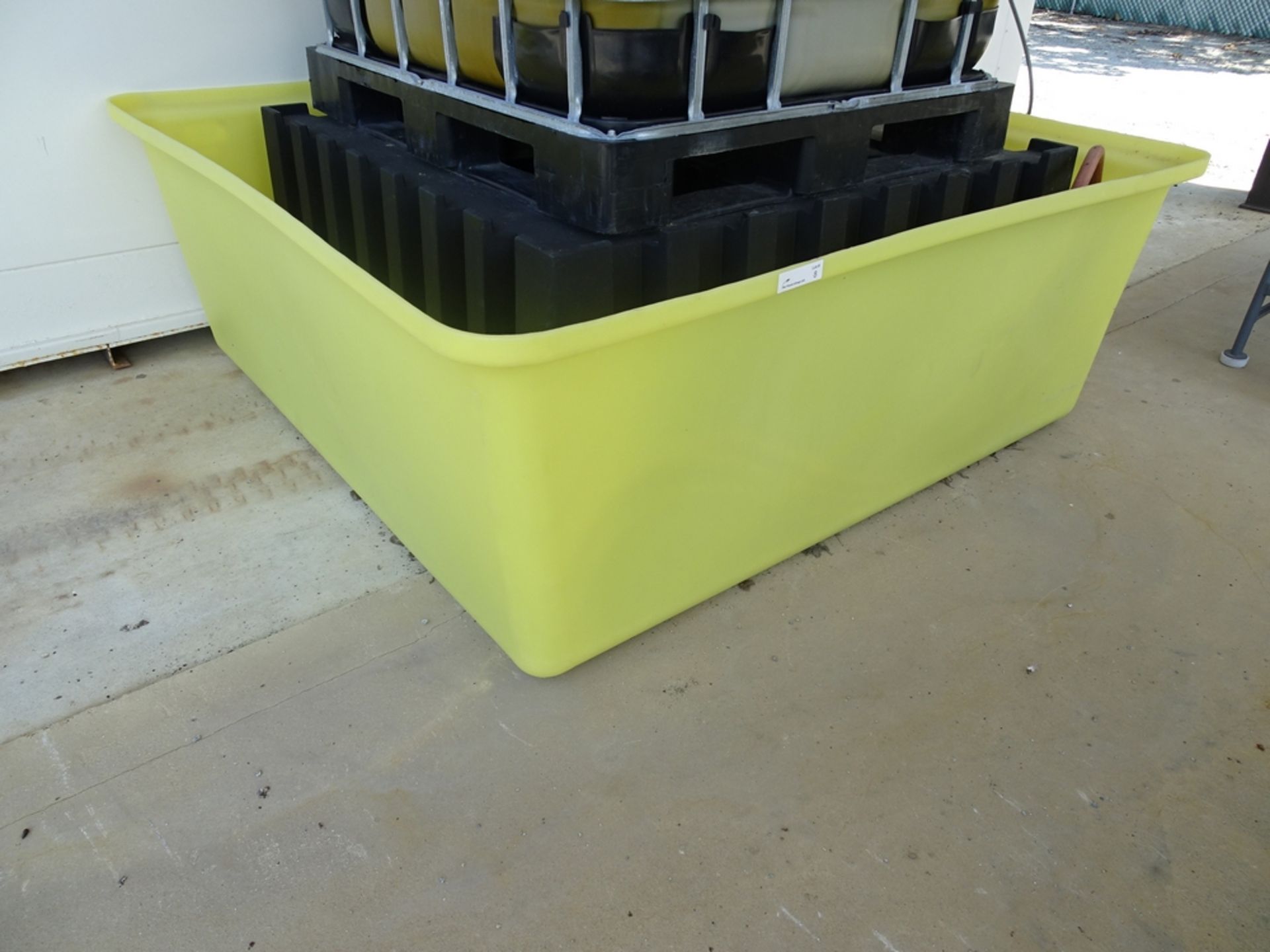 60" x 60" Spill Containment Basin With Riser For Pallet