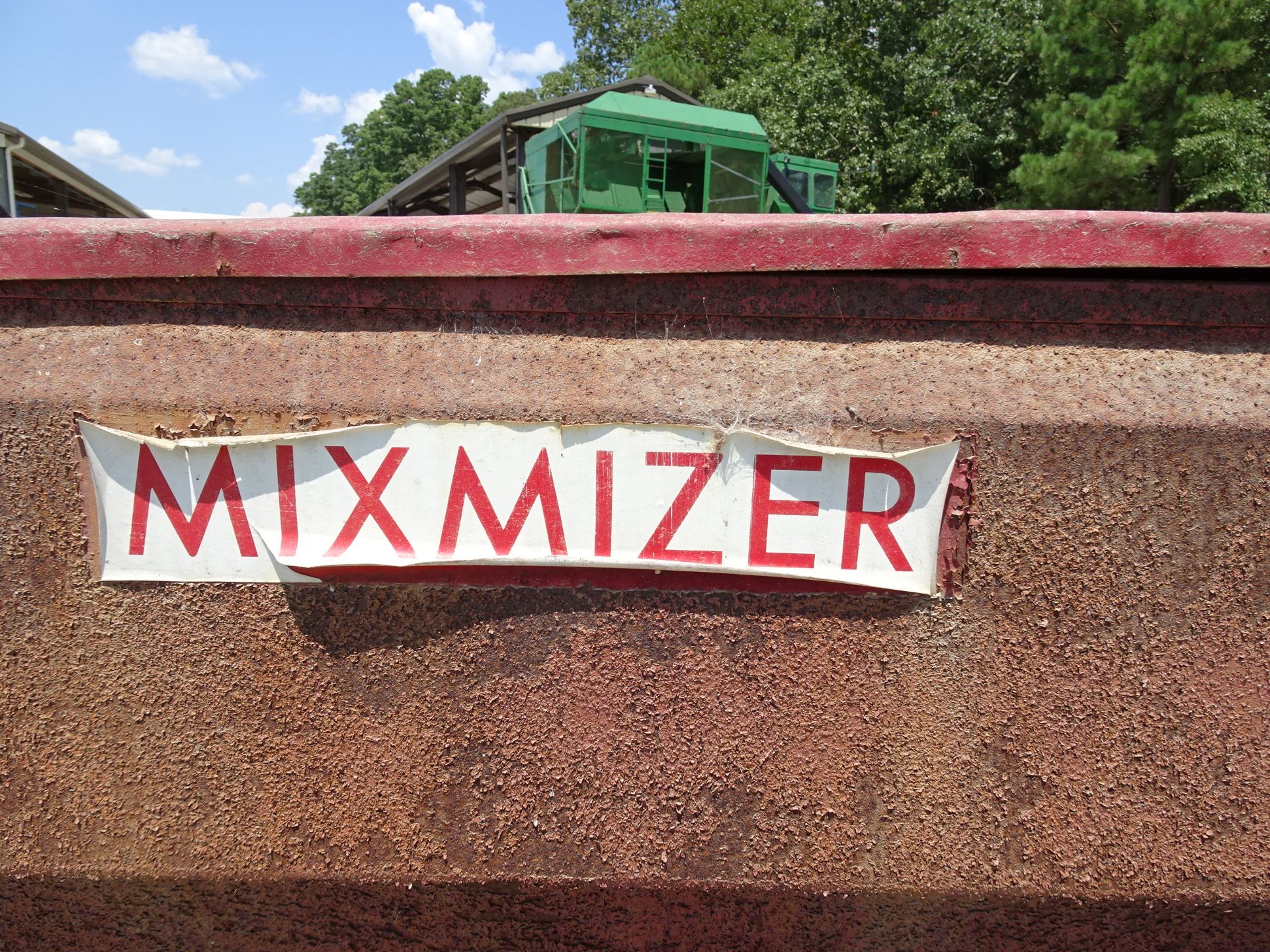 W&A Manufaturing Mixmizer 2 Row Fertilizer Mixing and Distribution Cultivator With Class 2 3 Point - Image 4 of 6