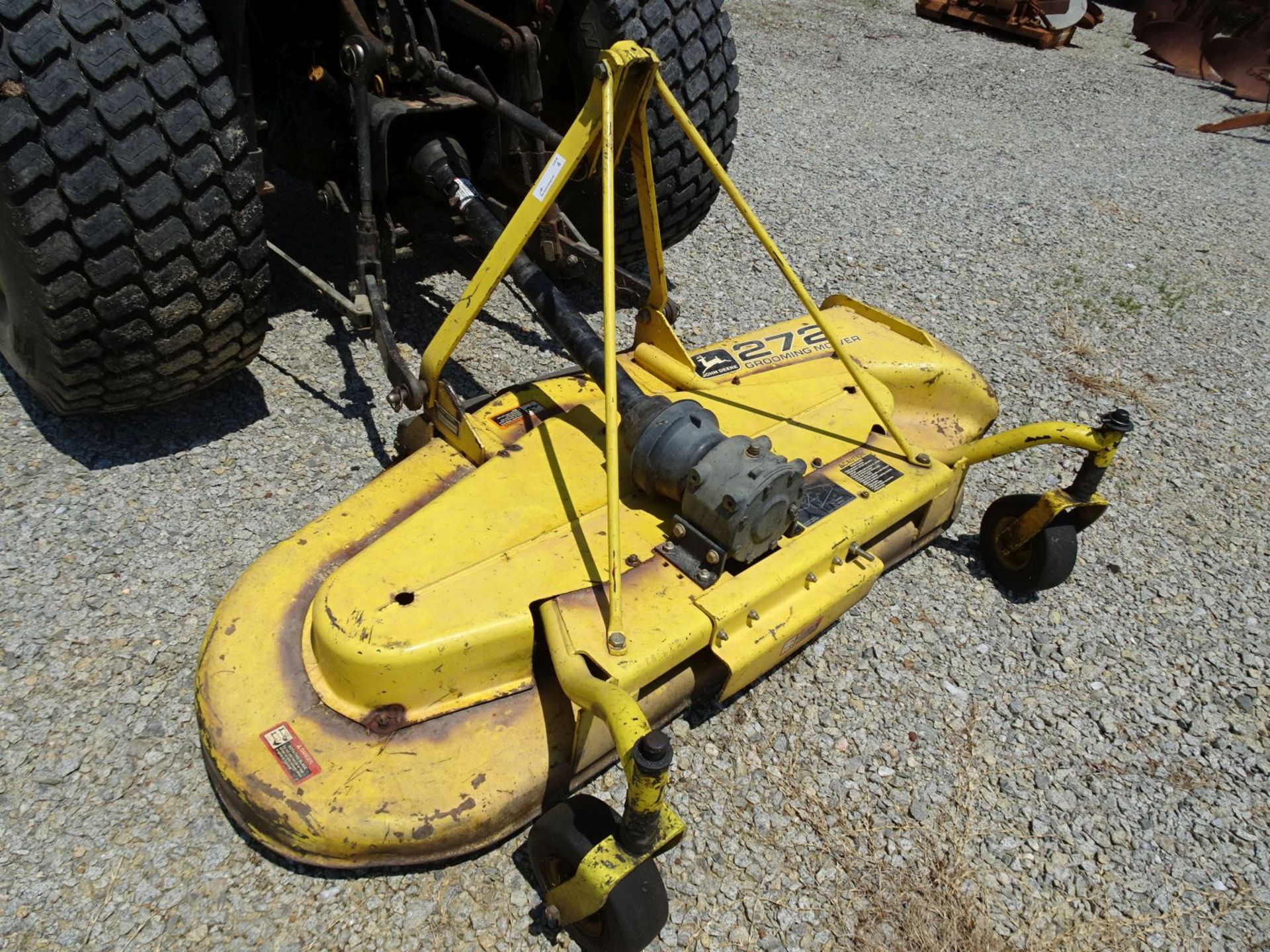 John Deere Model 272 y72" Grooming / Finish Mower Class 1 3 Point Hitch and PTO Drive Shaft - Image 6 of 10