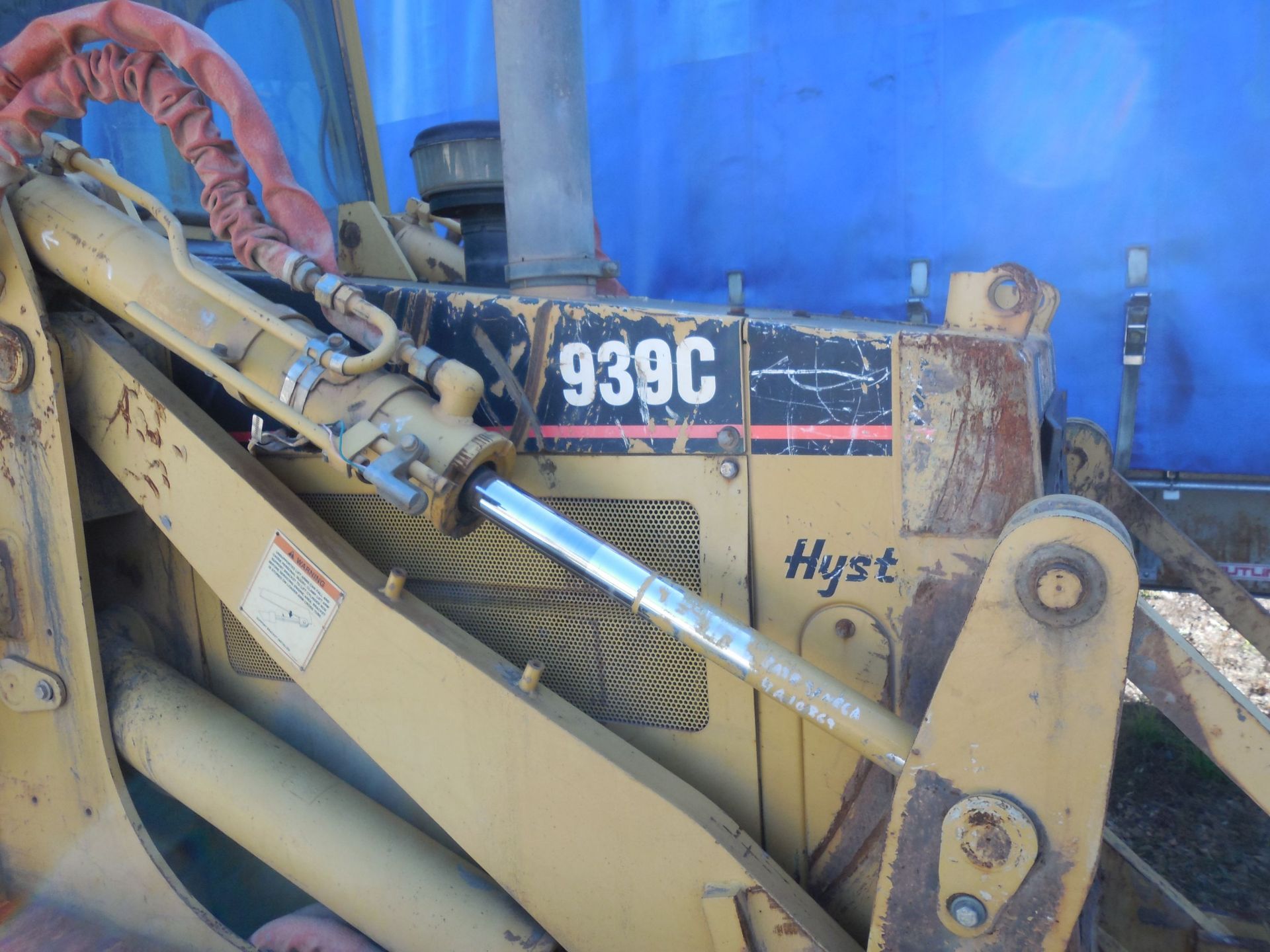 Caterpillar Model 939C Crawler Type Loader - 2022 Hours. **See Auctioneers Note** - Image 11 of 15