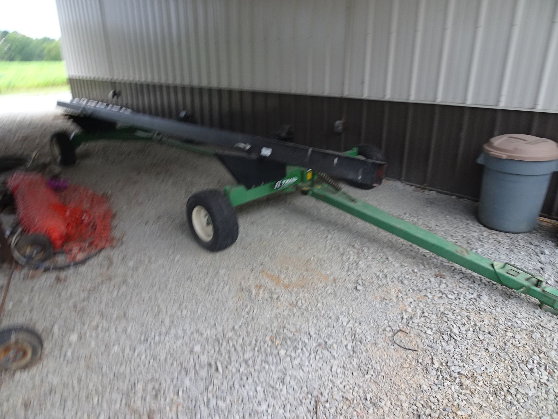 E-Z Trail Inc Model 680 30' Adjustable Length Head Trailer - Image 4 of 6