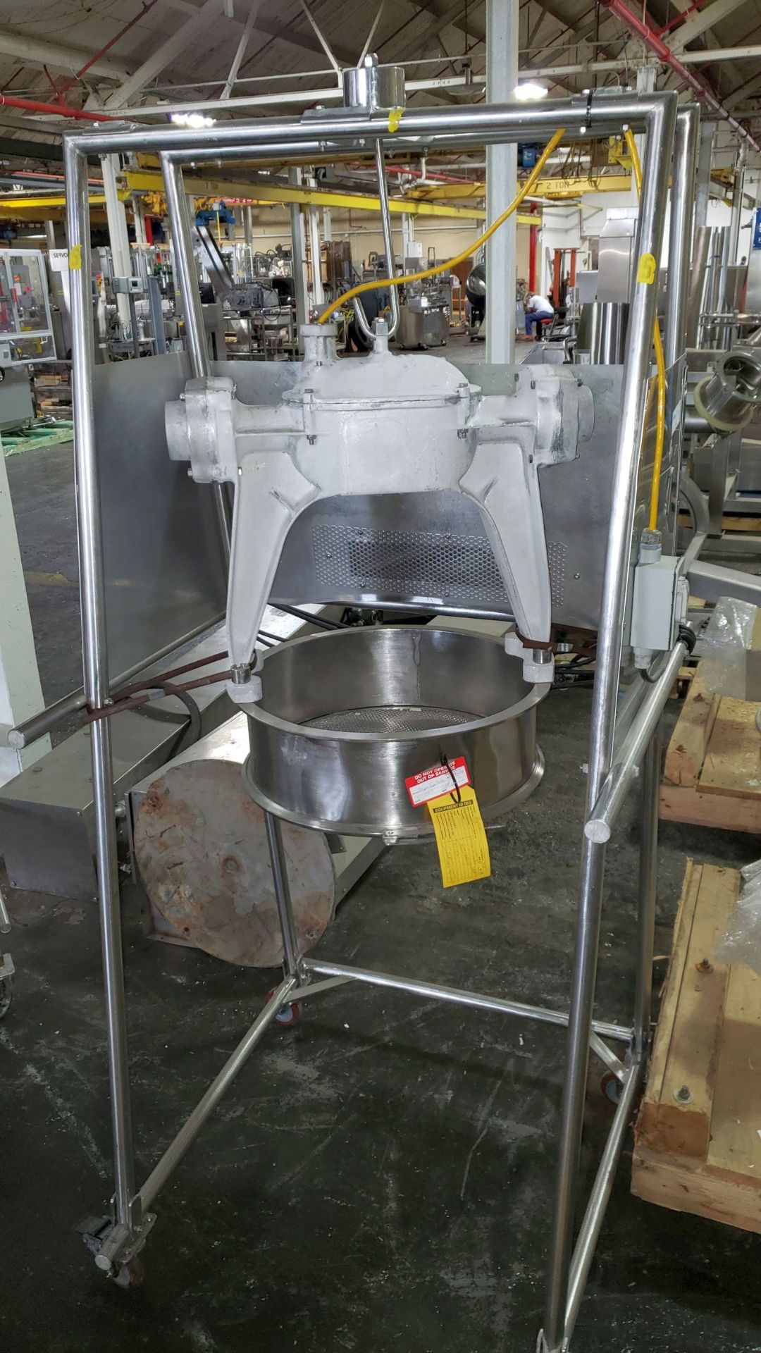 Universal Roto-8 20" Diameter Sieve