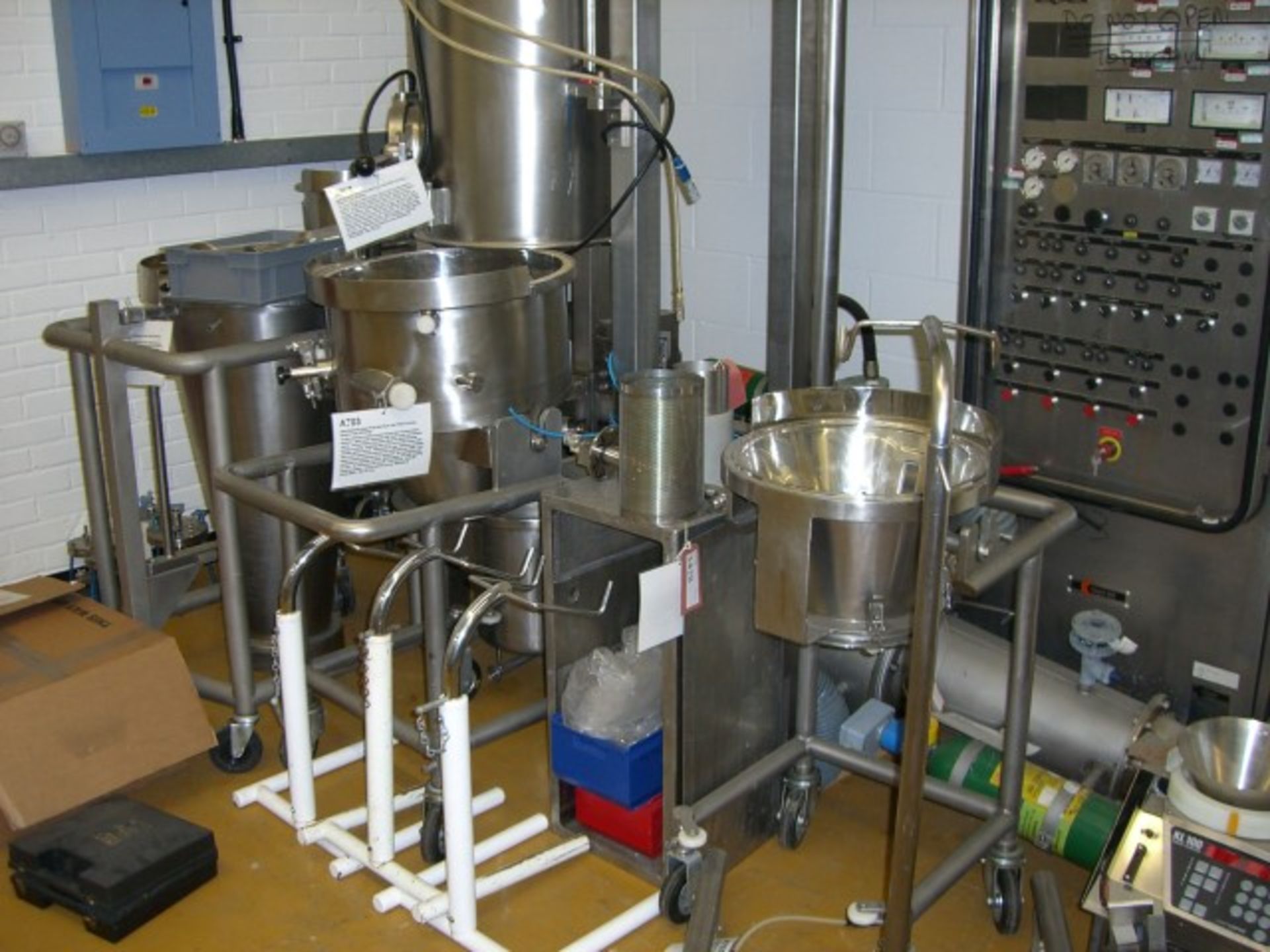 Glatt GPCG 5 Fluid Bed Dryer Granulator, all stainless steel construction including side rails, - Image 17 of 23