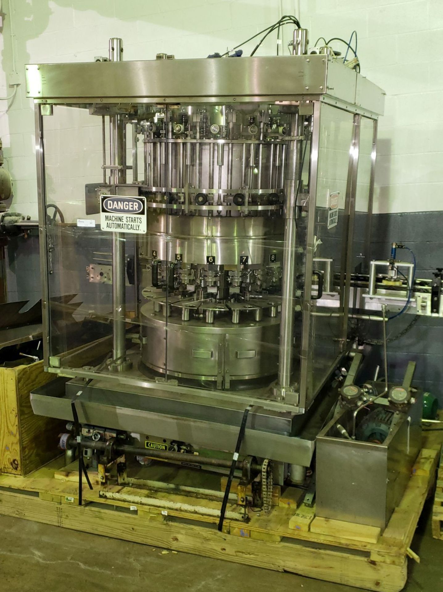 Serac Model DT16C 16-Head Liquid Piston Filler, Capable of speeds up to 240 containers per minute, - Image 2 of 11