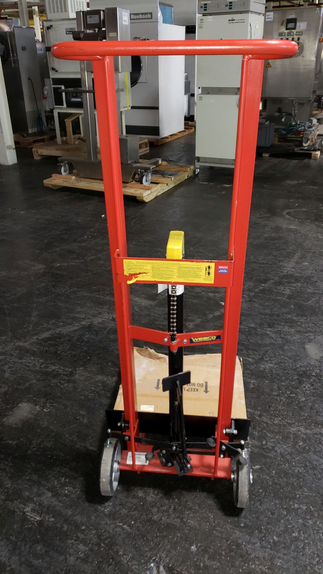 Wesco Lifter, 750 lb capacity - Image 2 of 4