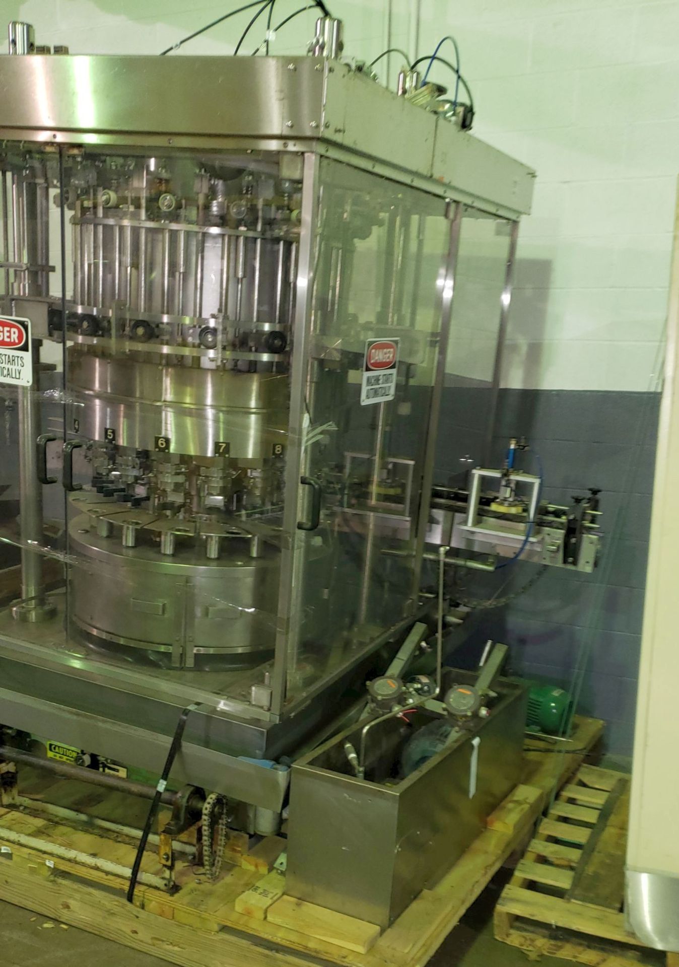 Serac Model DT16C 16-Head Liquid Piston Filler, Capable of speeds up to 240 containers per minute, - Image 3 of 11