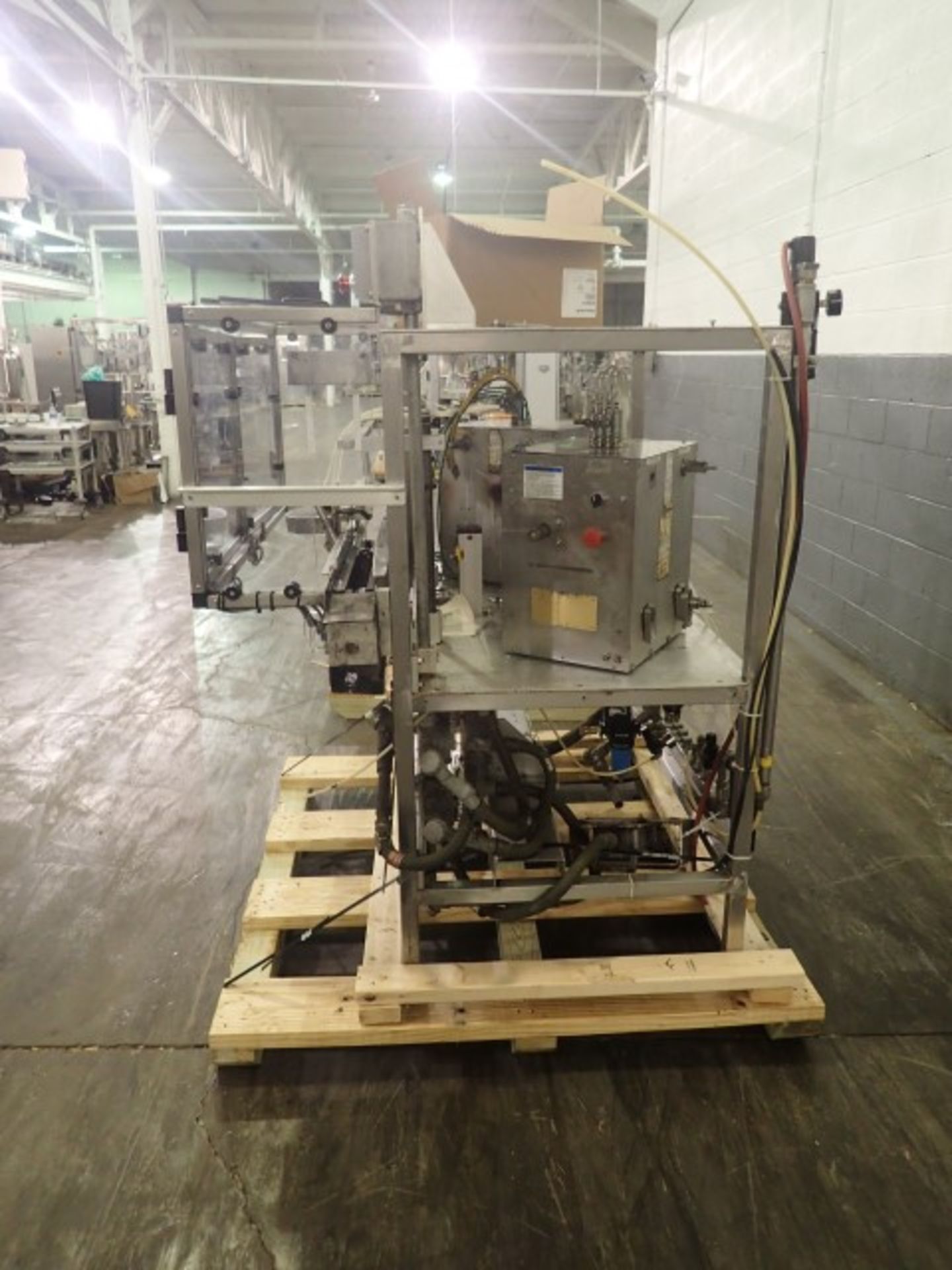 Filamatic filler with (2) model DAB-A-8-4 filling pumps, serial #'s 020800, 020801. - Image 3 of 10