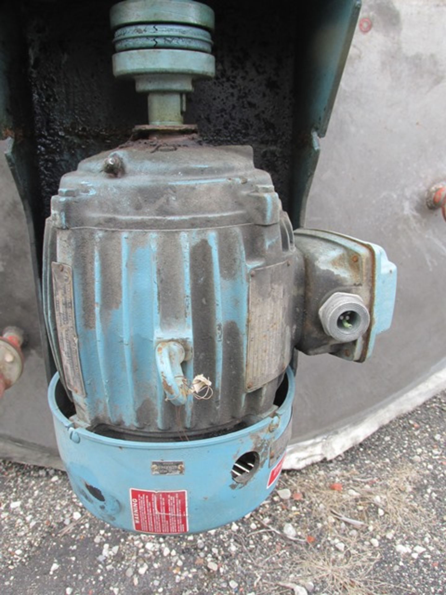 12000 GAL TANK, 304 S/S, AGITATED - Image 8 of 15