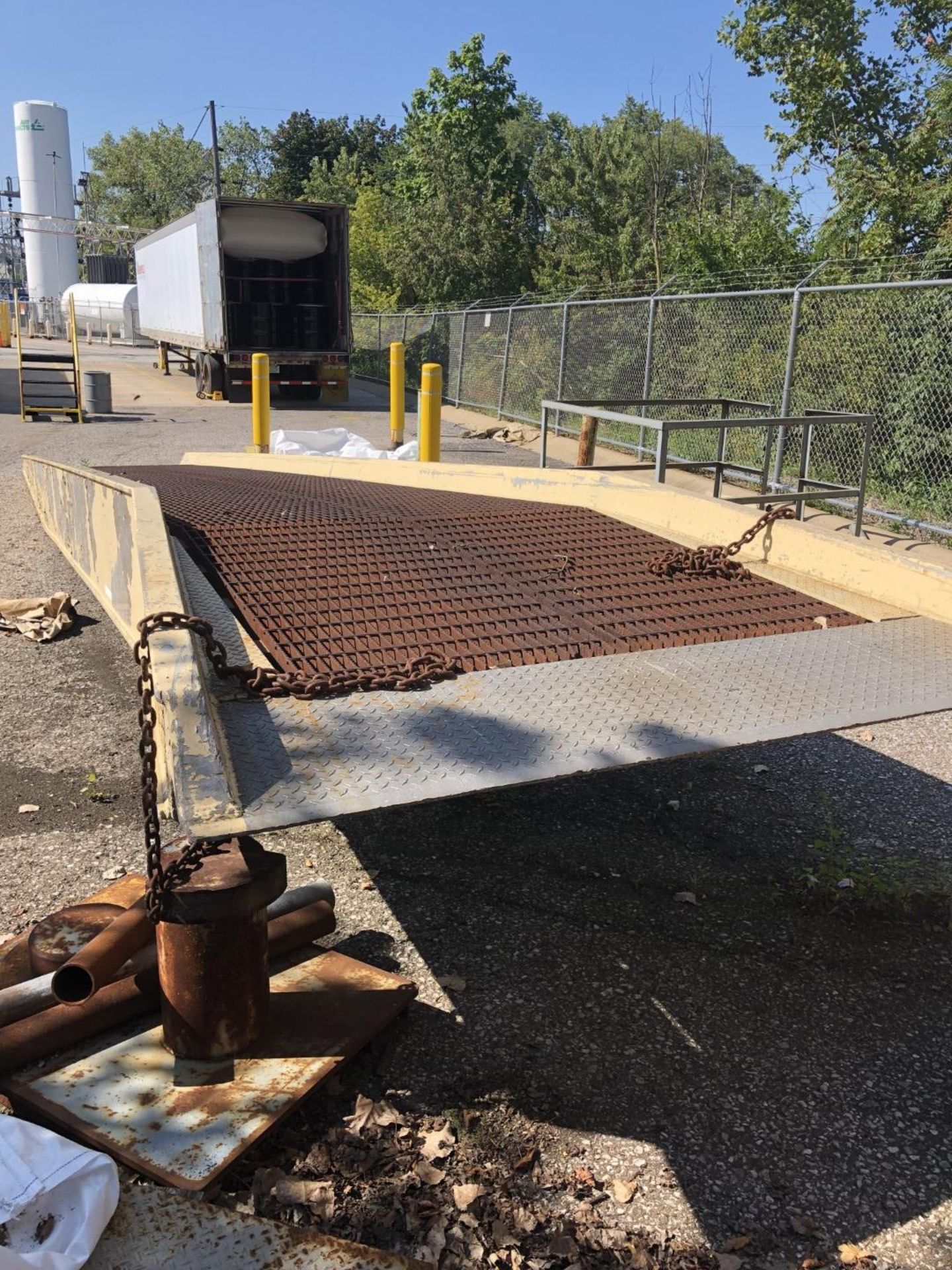 Copperloy Heavy Duty Mobile Steel Yard Ramp 20,000# CAP **See Auctioneers note** - Image 4 of 6