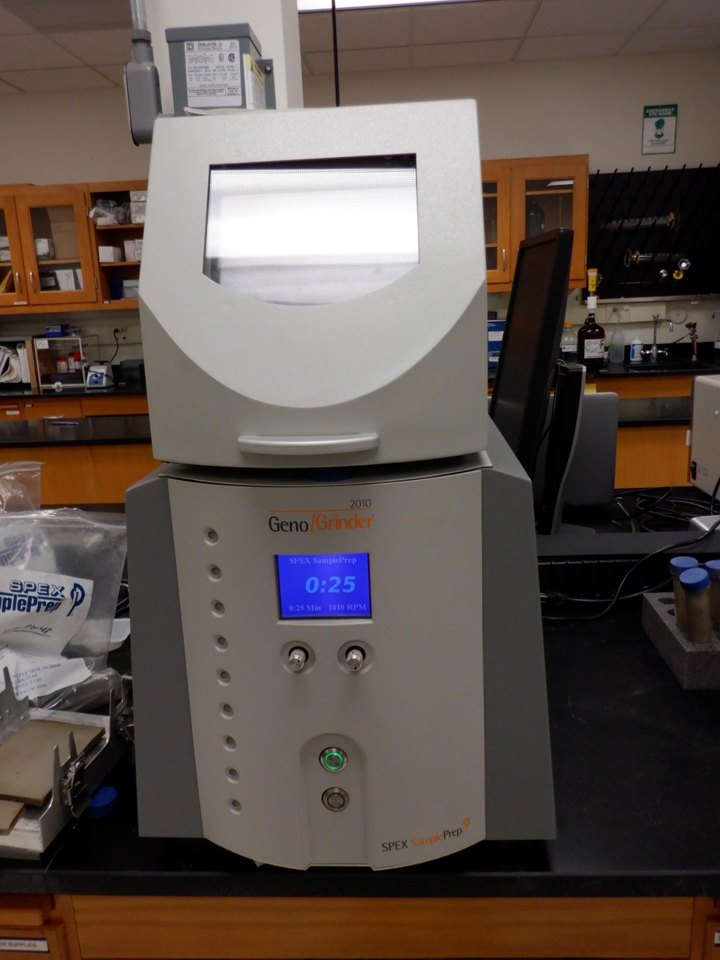 Geno Grinder 2010 - Automated Tissue Homogenizer and Cell Lyser