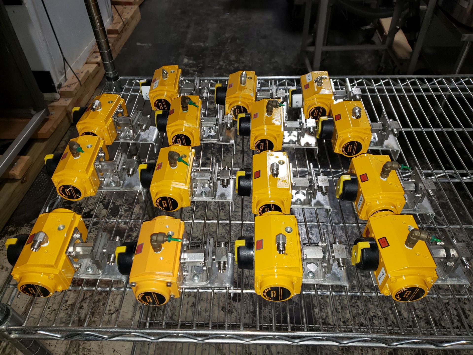 Lot of (15) 2 Way Pneumatic Spring Return Actuator Valve, model 24VM