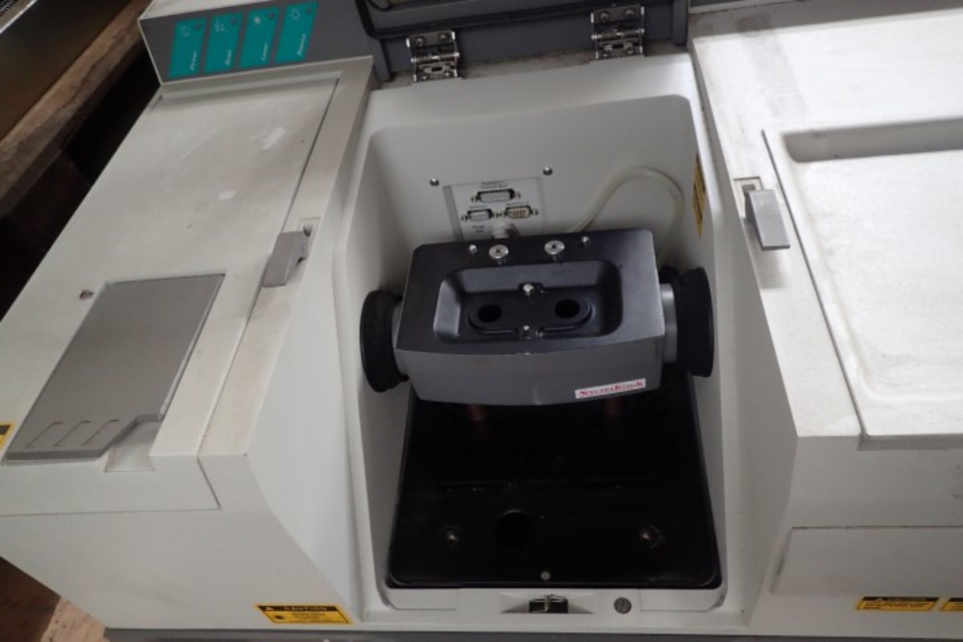 Nicolet Magna-IR 560 spectrometer - Image 2 of 8