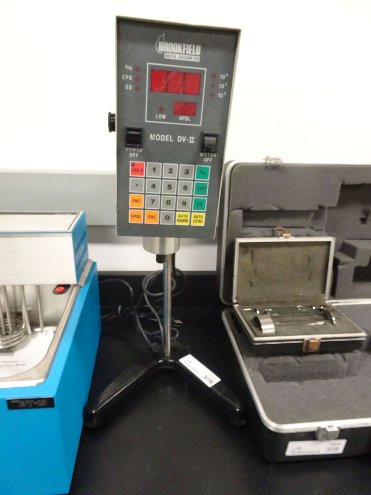 Brookfield Model HBTDV-II Viscometer , sn D20776 With Stand, Case, and Brookfield HA/HB Spindle Set - Image 2 of 9