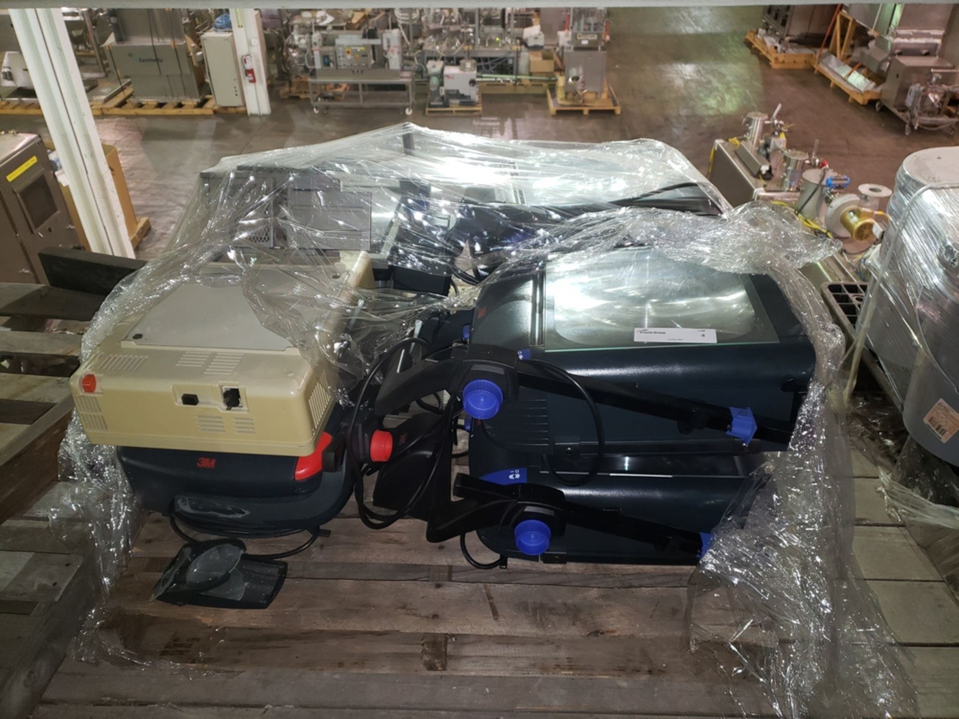 Pallet of Overhead Projectors, approx (7) 3M overhead projectors, on skid