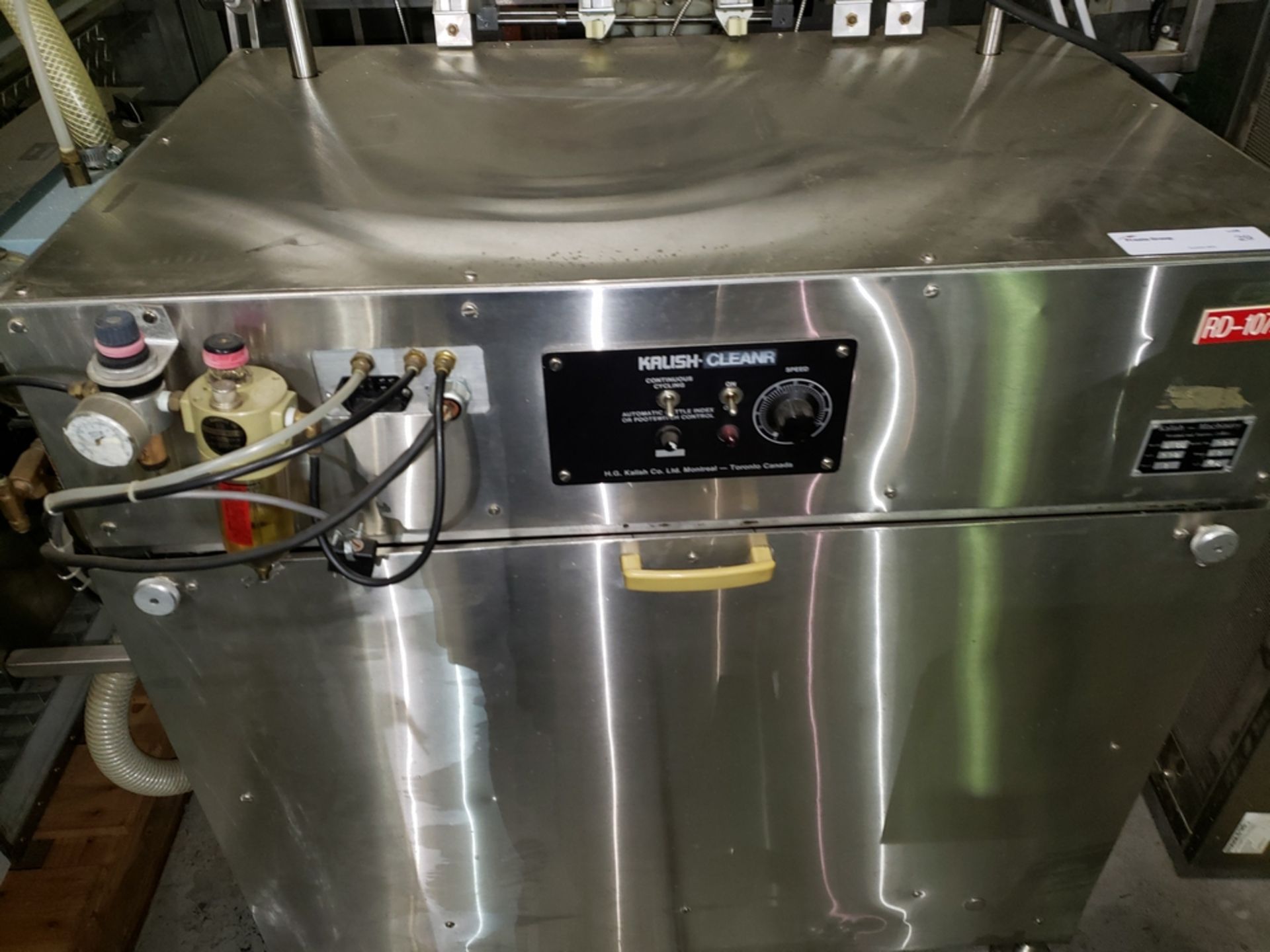 Kalish inline bottle cleaner, model B-CL, cleans by dry air blast and vacuum assist, set up for 4 - Image 7 of 10