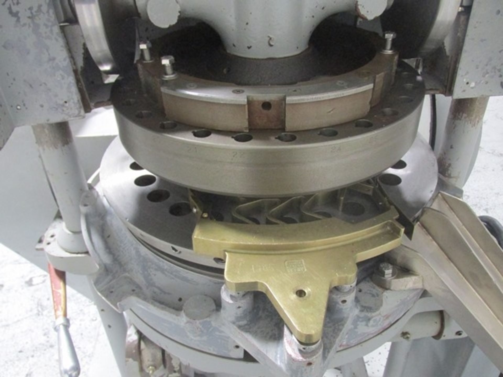 Stokes rotary tablet press. model 900-513-2, 27 station, double sided, keyed upper punch guides, - Image 8 of 16