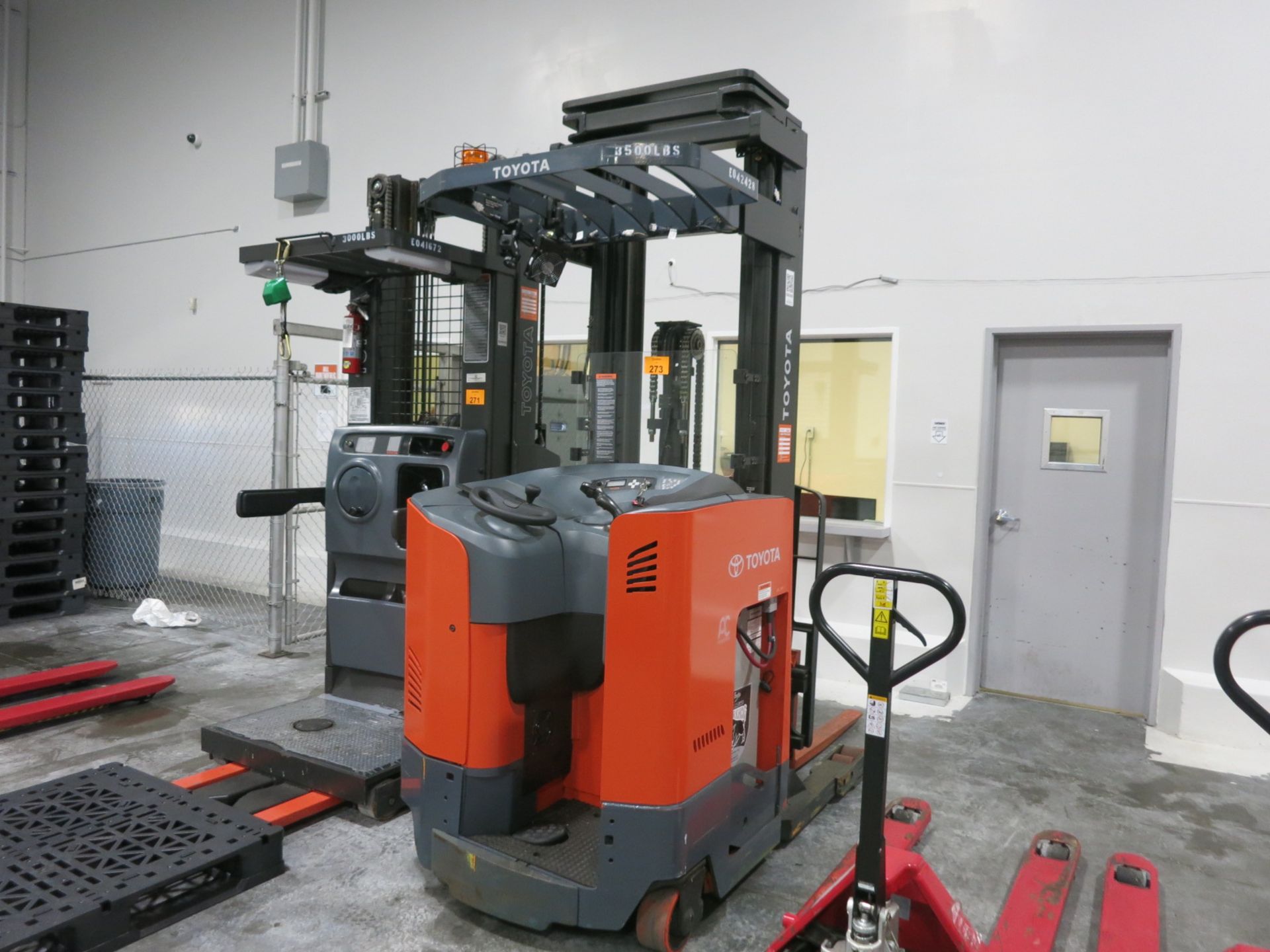 Reach Forklift - Image 2 of 3