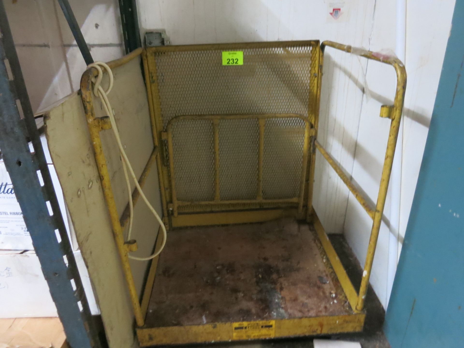 Manlift Safety Cage