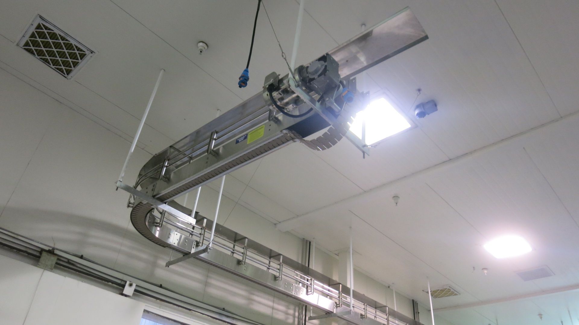 Ceiling Suspended Feed Conveyor - Image 2 of 4