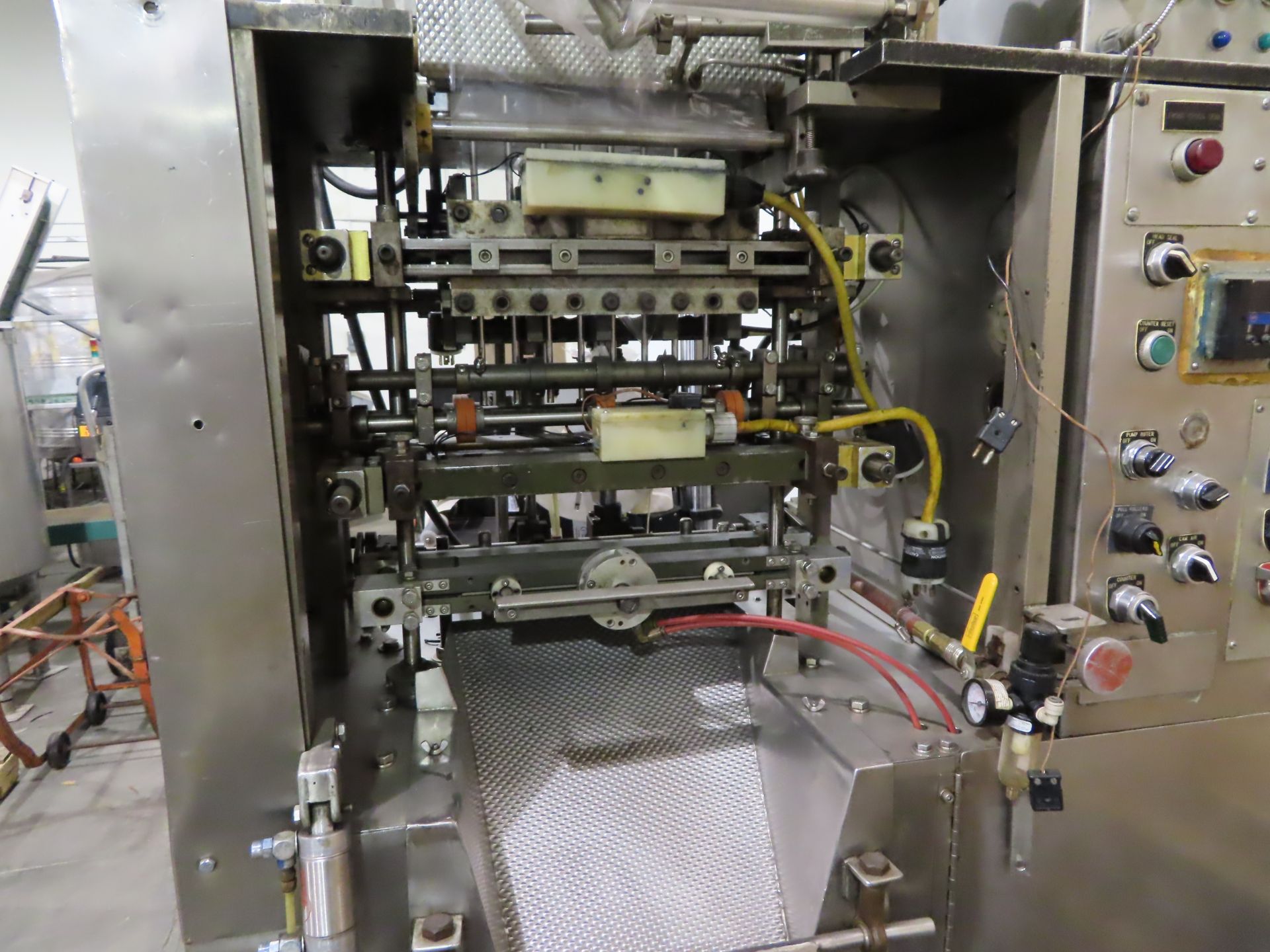 Filling Machine - Image 4 of 12