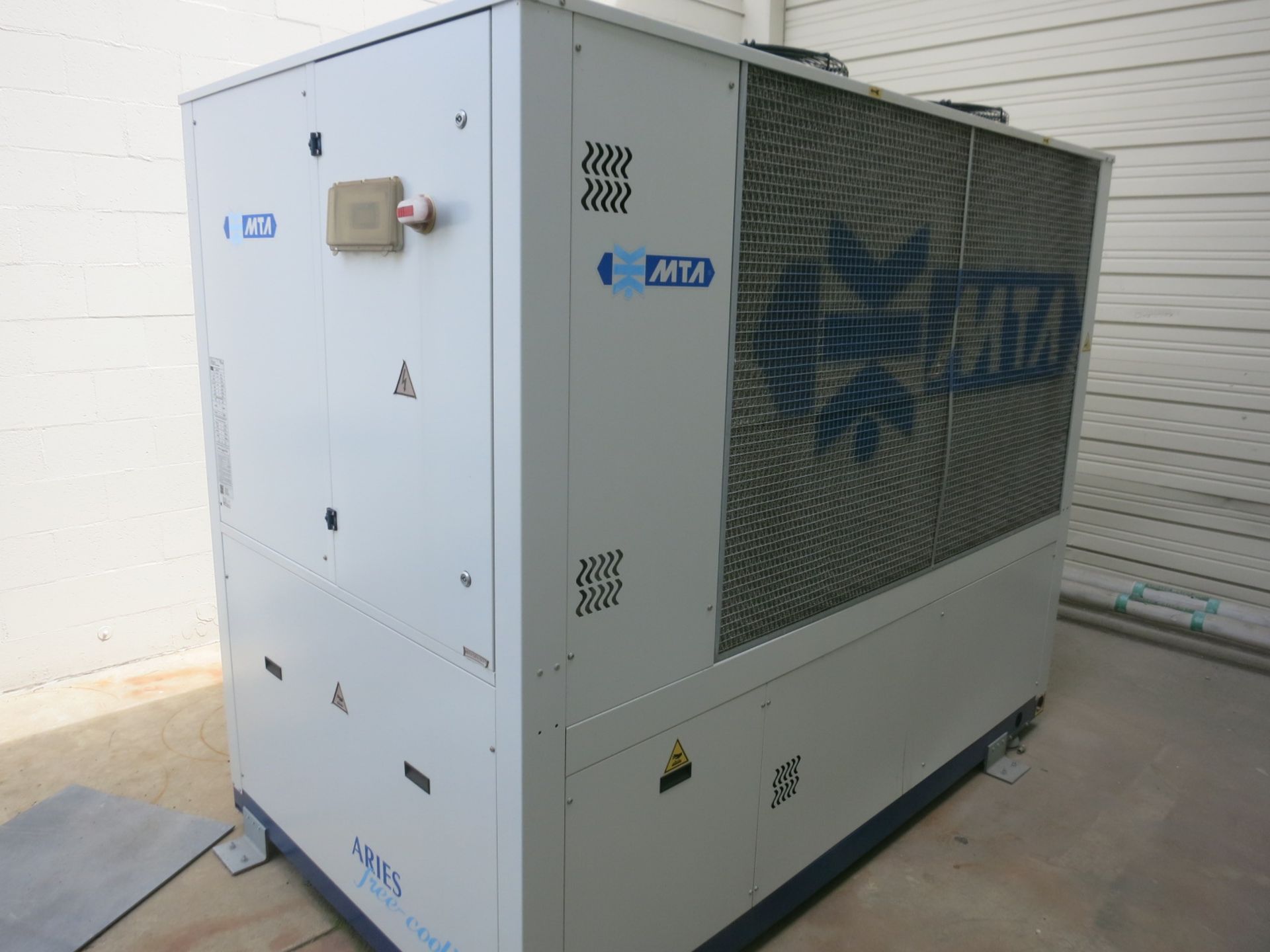 Water Chiller - Image 2 of 10