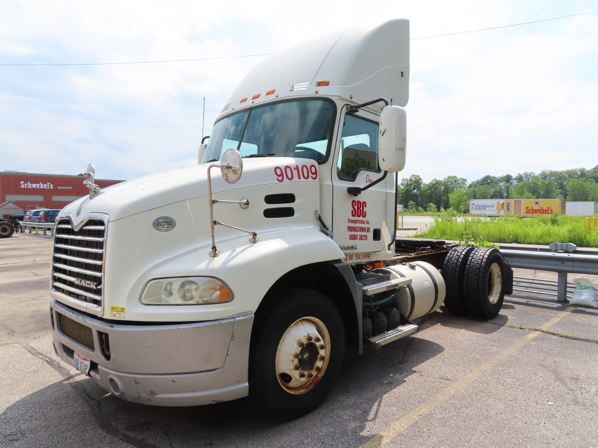 2009 Mack Truck tractor