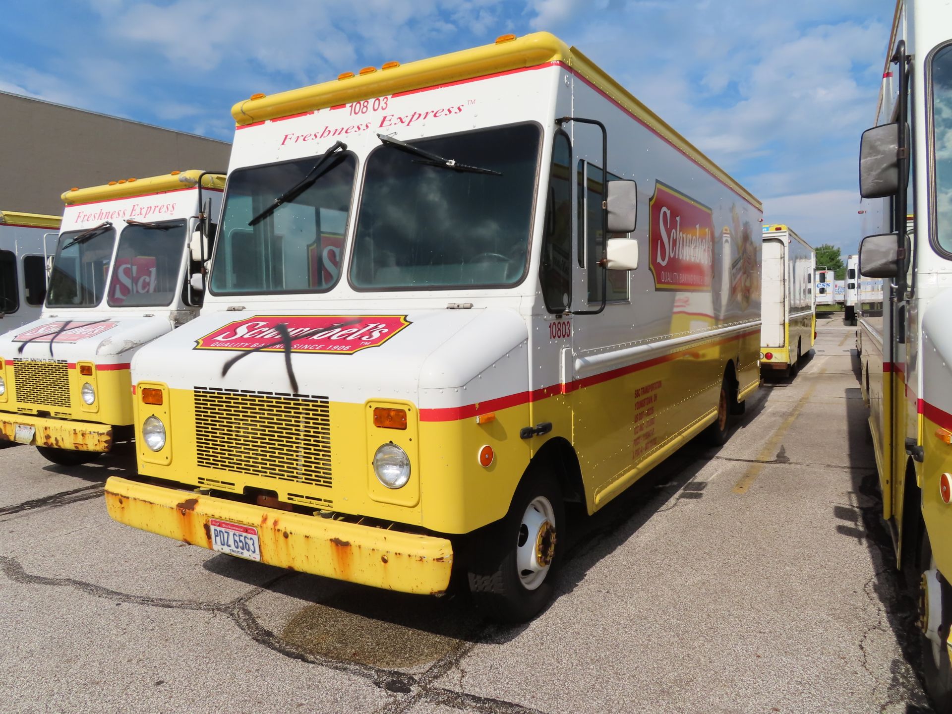 2003 Grumman Olsen Stepvan truck