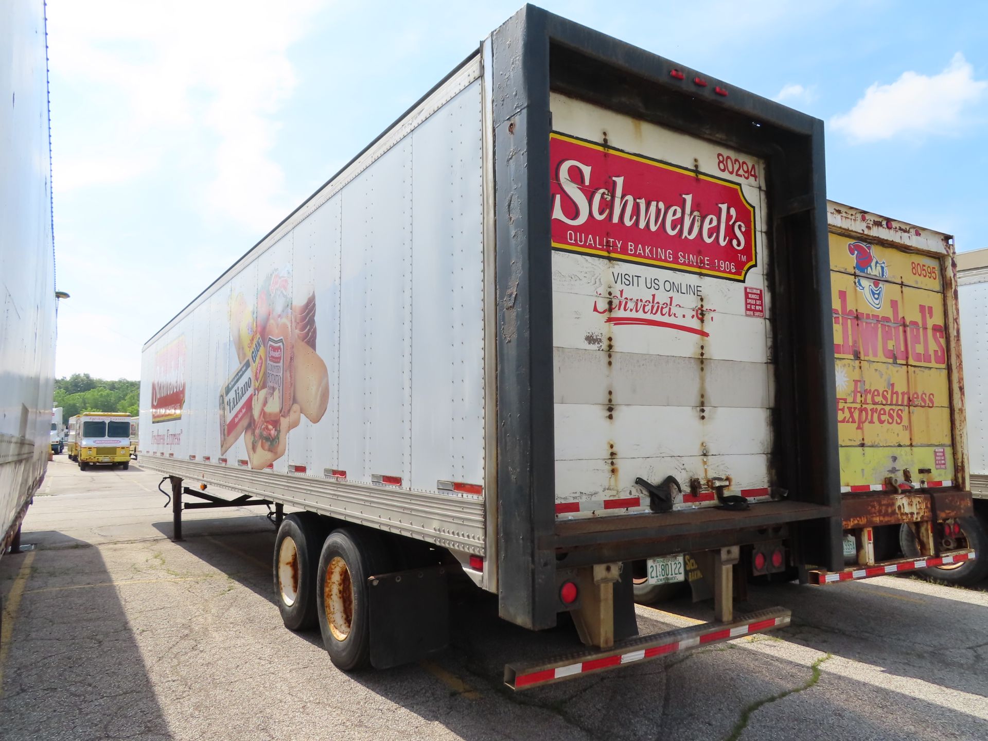 1994 Utility 45' Semi Dry Van Trailer, 2 axle, VIN: 1UYVS248XRC135415, rear roll up door, Asset # - Image 3 of 4