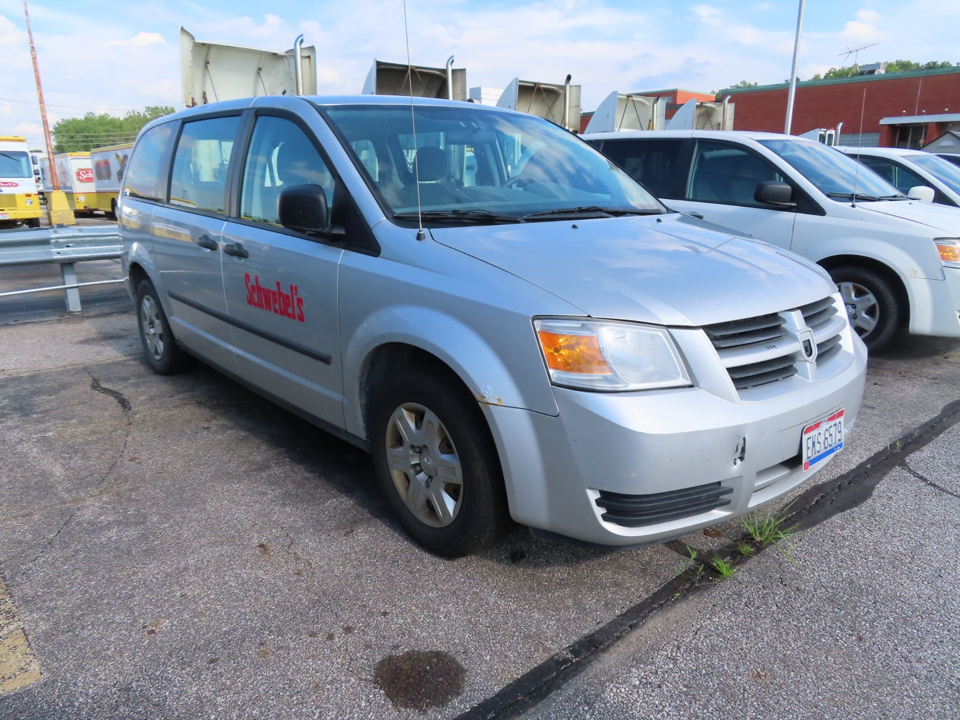 2008 Dodge Van, model Grand Caravan, VIN: 1D8HN44H48B125760, gas engine, auto transmission, 291, - Image 2 of 3