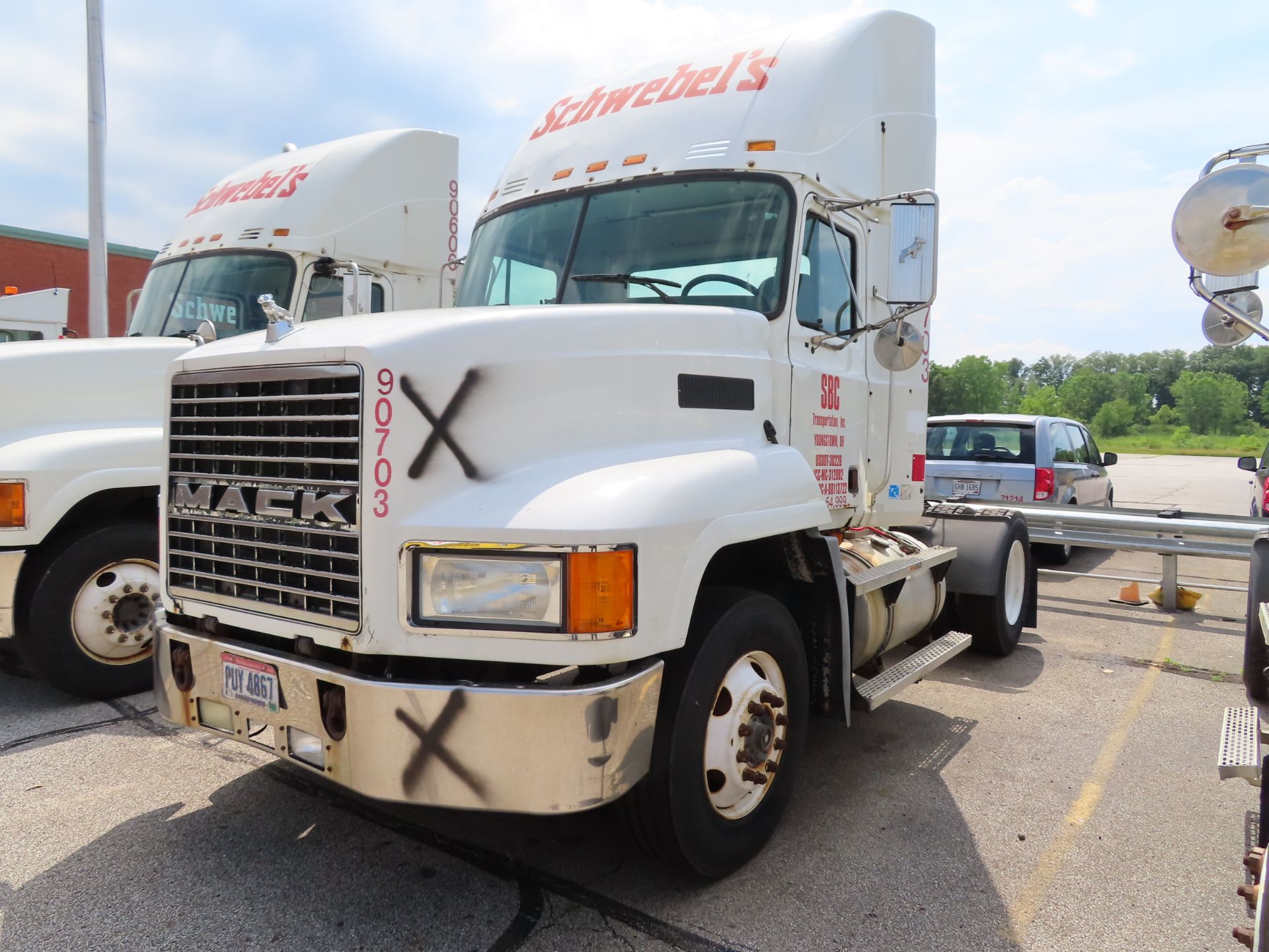 2003 Mack Truck tractor