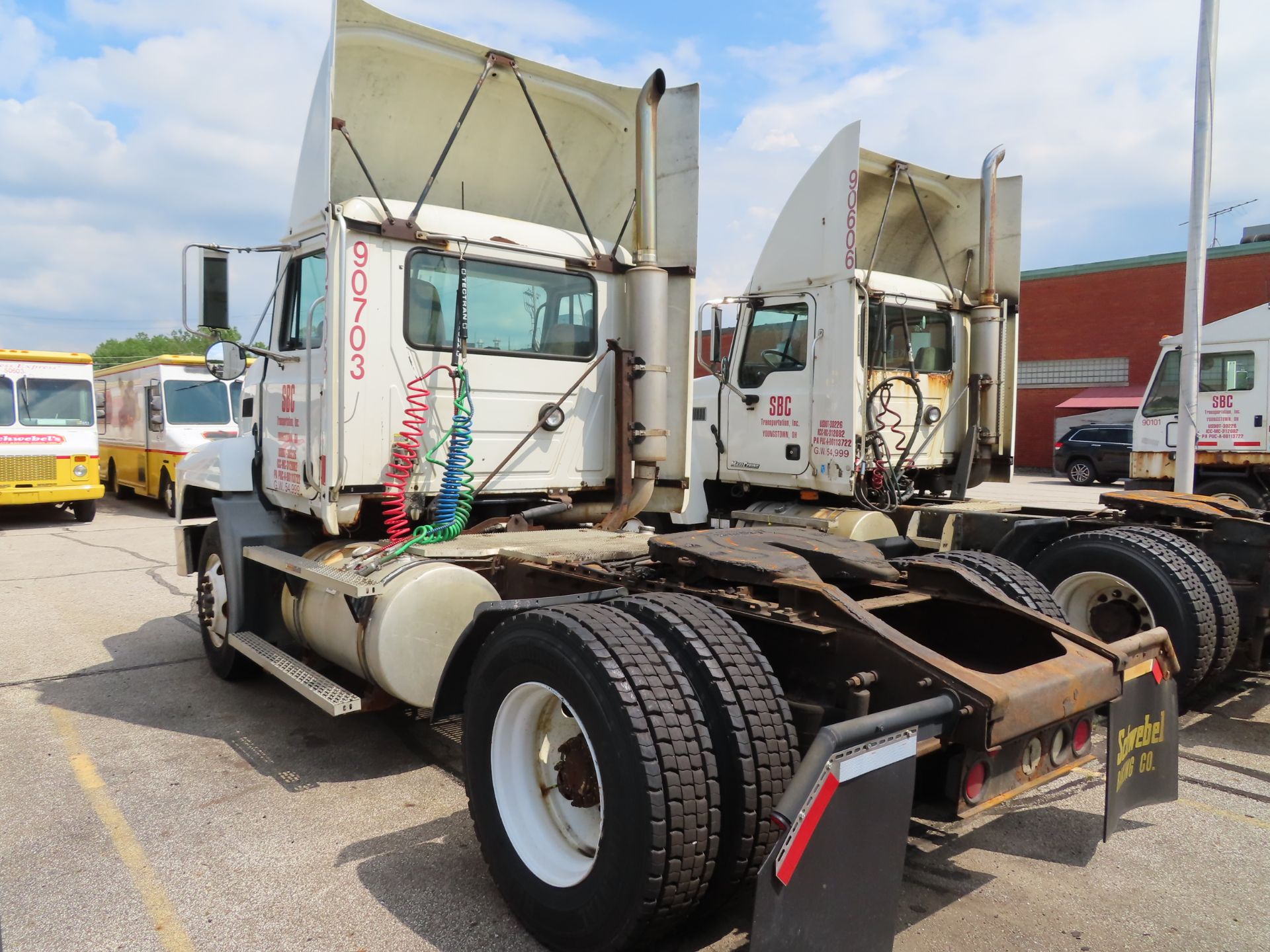 2003 Mack Truck tractor - Image 3 of 4