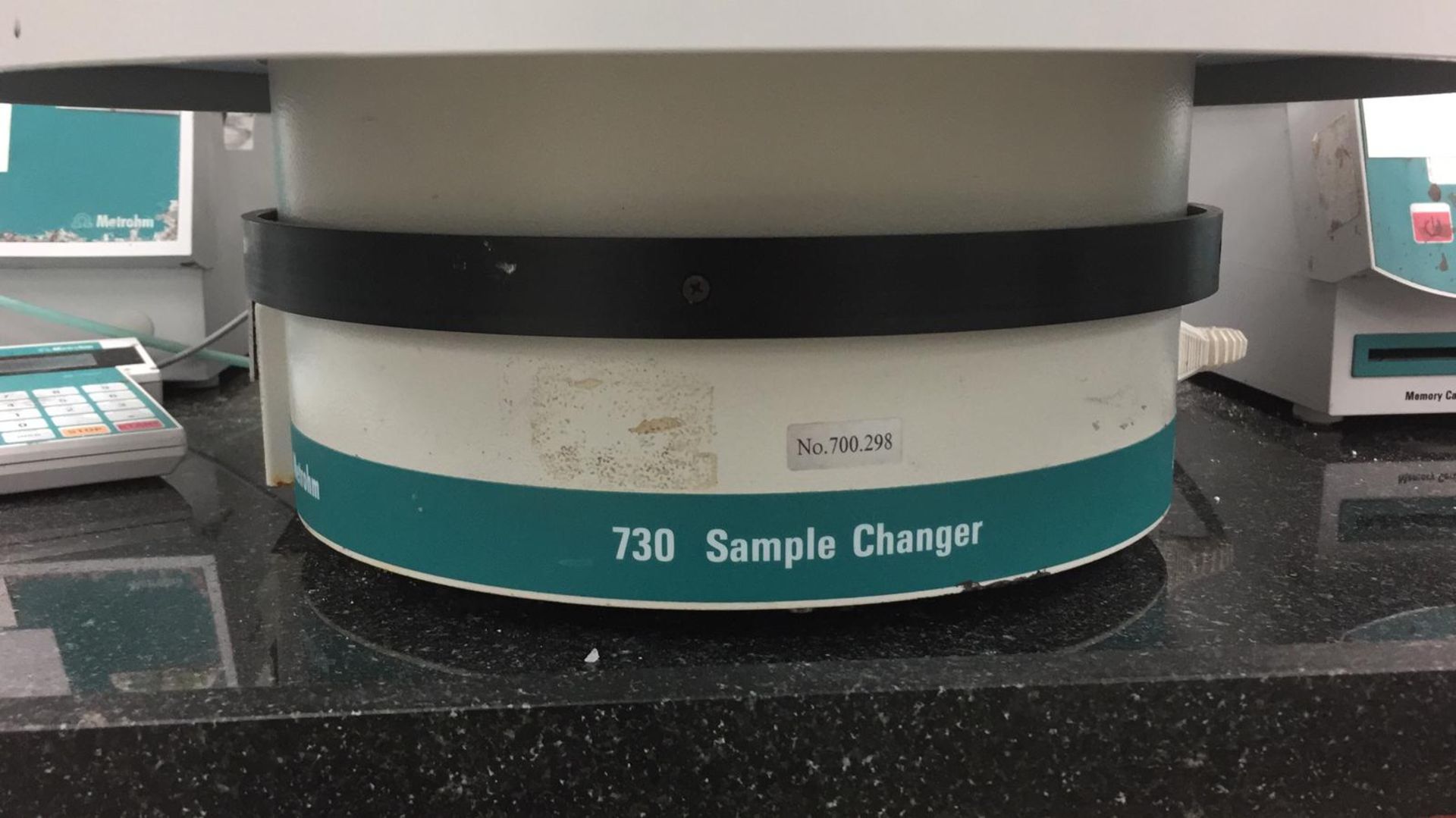 Metrohm 730 auto sample changer for titrando - Image 3 of 3