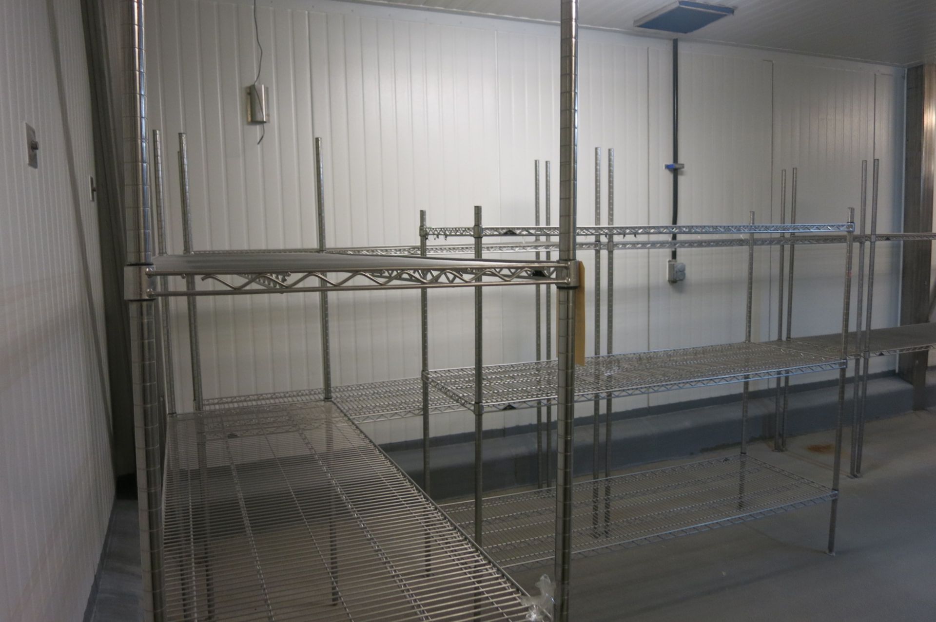 Metro Shelving - Image 2 of 2