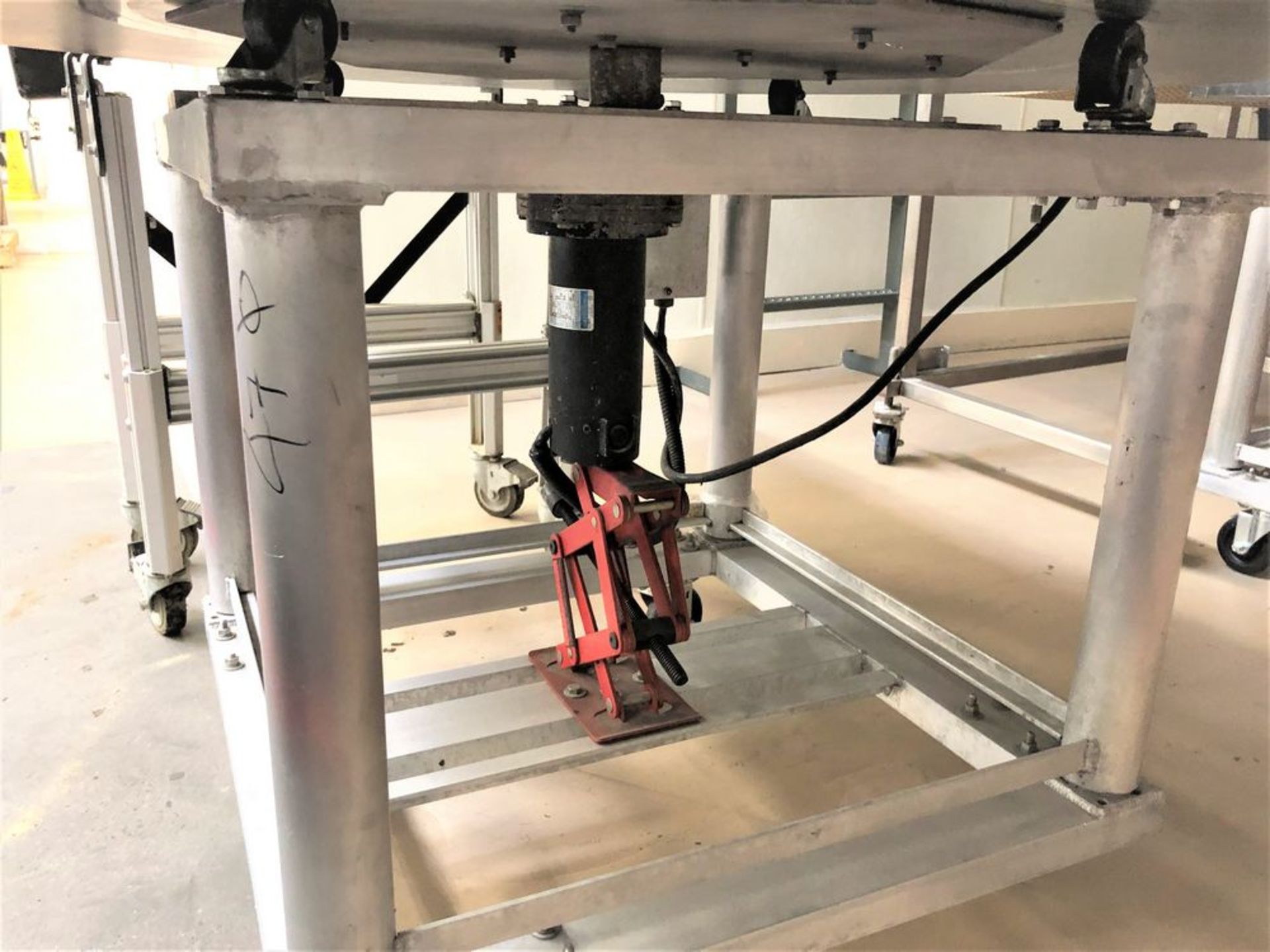 Rotary accumulation table - Image 2 of 2